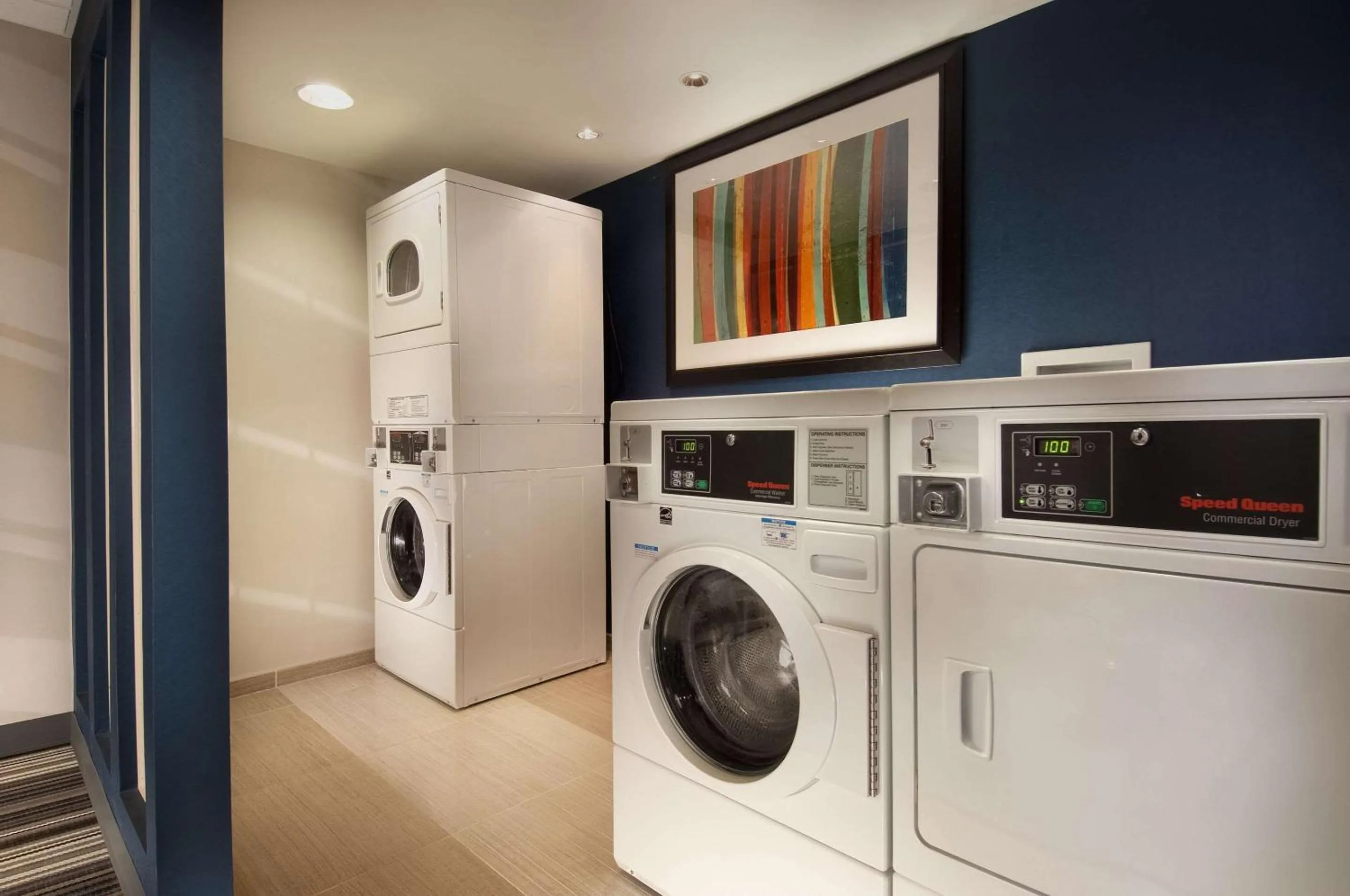 laundry in Comfort Inn Downtown DC-Convention Center