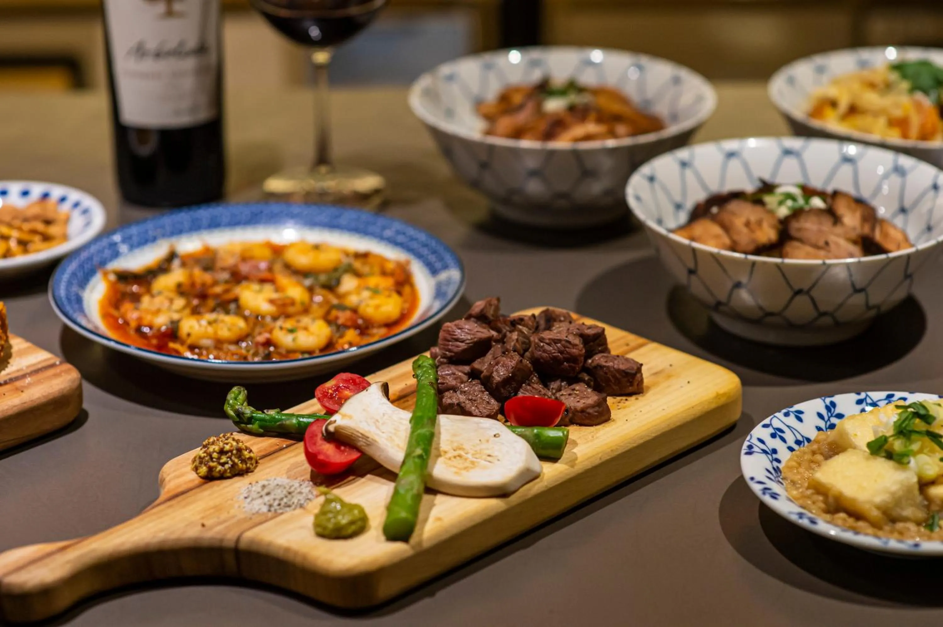 Food close-up in Glue Hotel