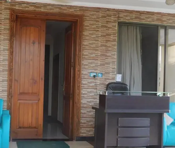 Property building in Usmania Guest House Property building in Usmania Guest House