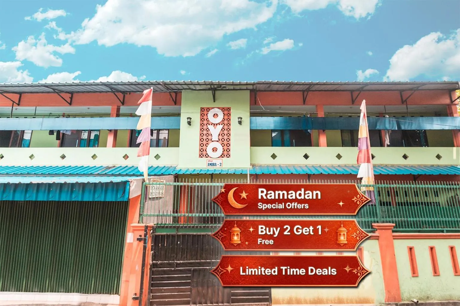 Property building in OYO Living 1756 Amira Guest House