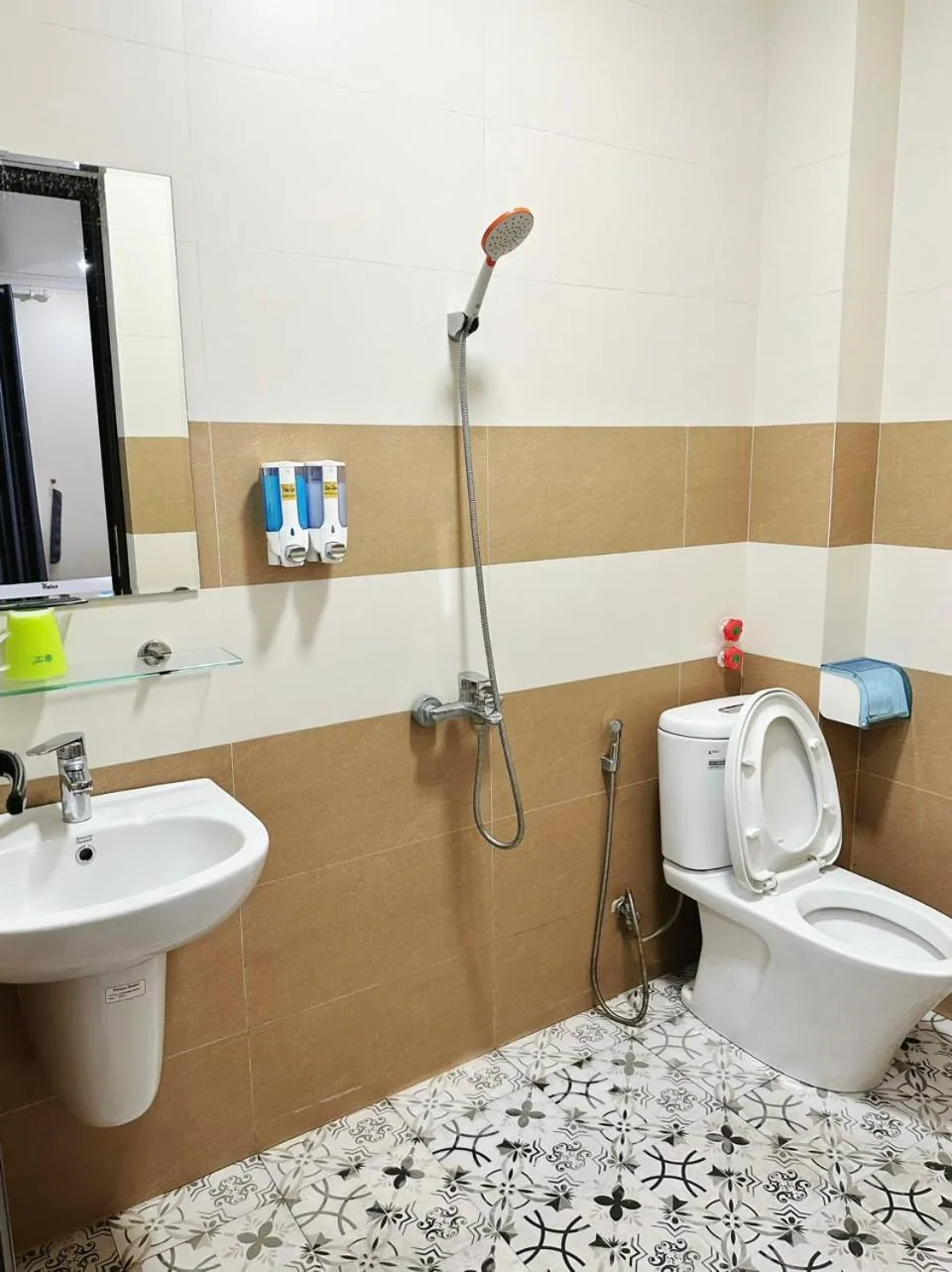 Toilet in Đình Vũ 3 Motel