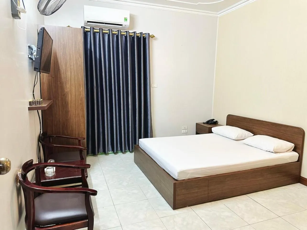 Bedroom, Bed in Đình Vũ 3 Motel