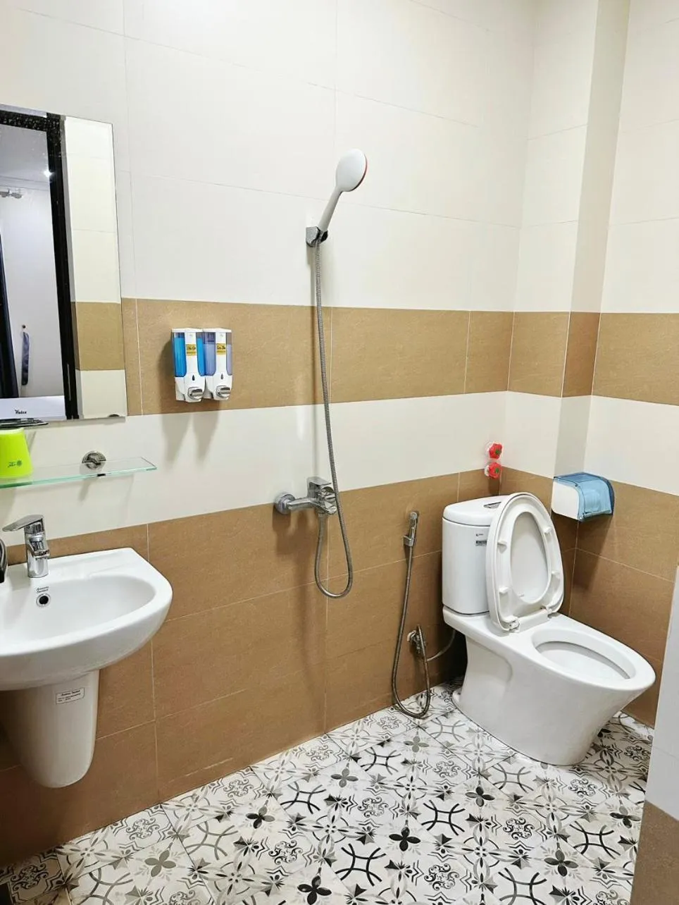 Toilet in Đình Vũ 3 Motel