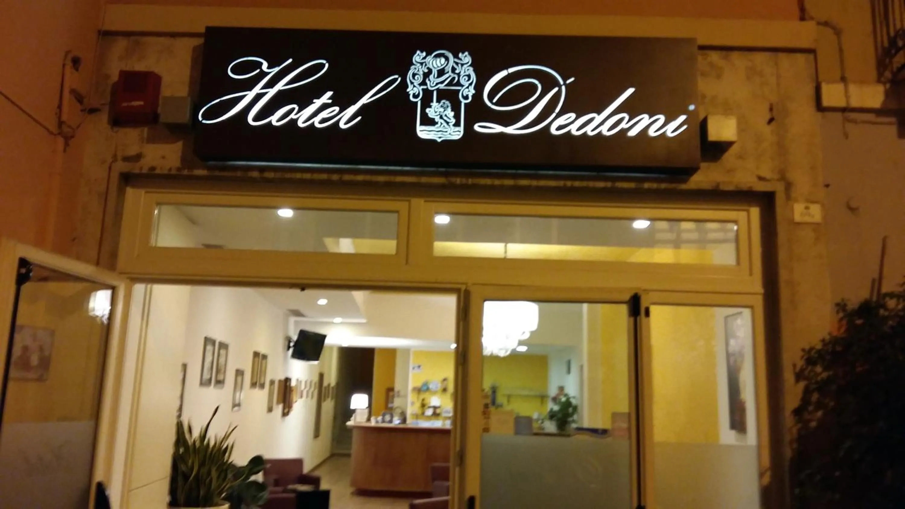 Facade/entrance in Hotel Dedoni