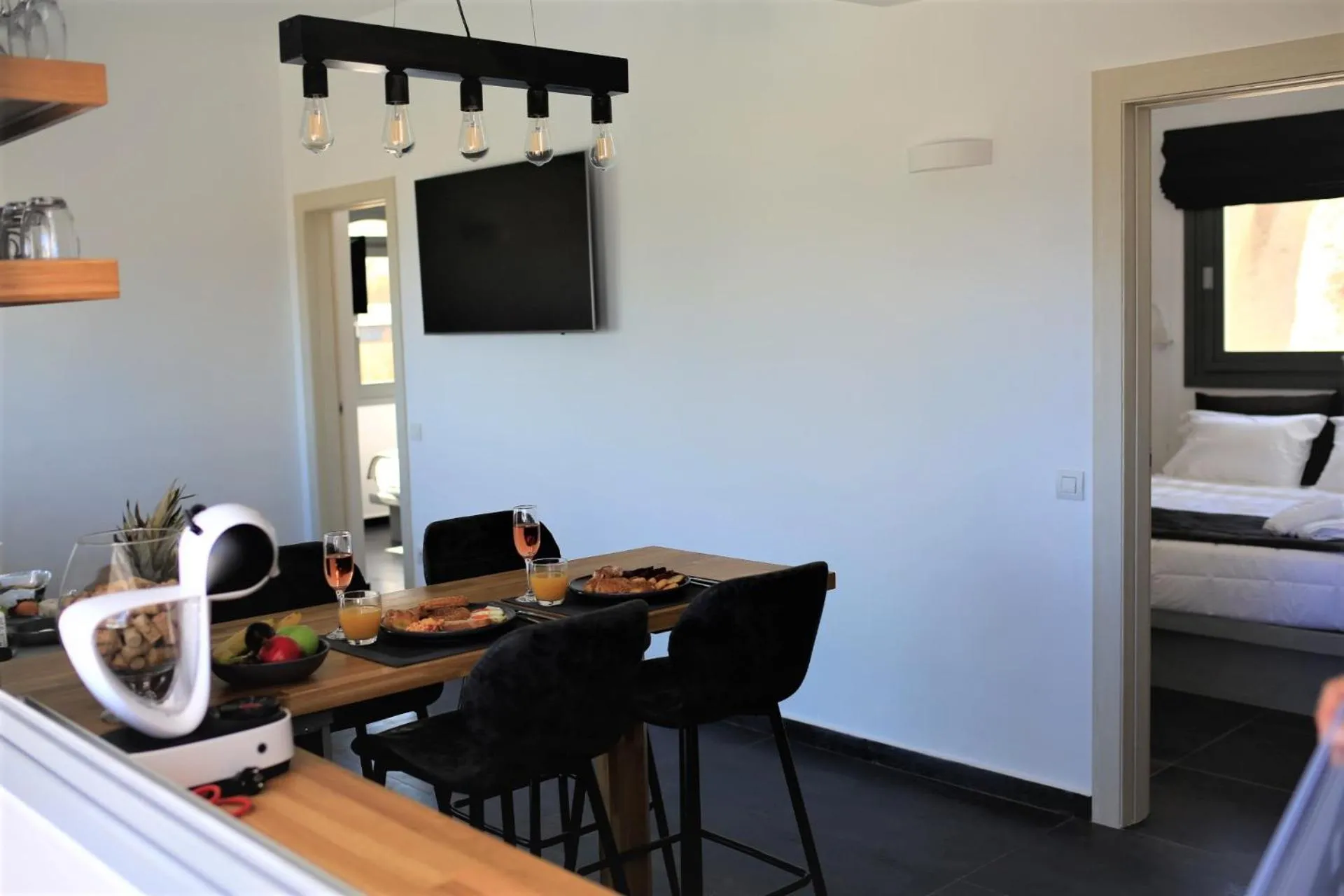 TV and multimedia, Bed in A Lux Villas Santorini