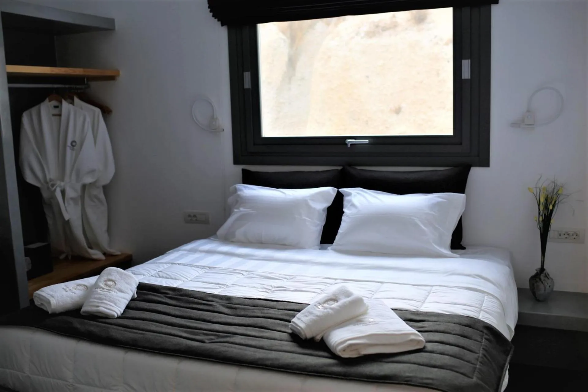 Bed in A Lux Villas Santorini