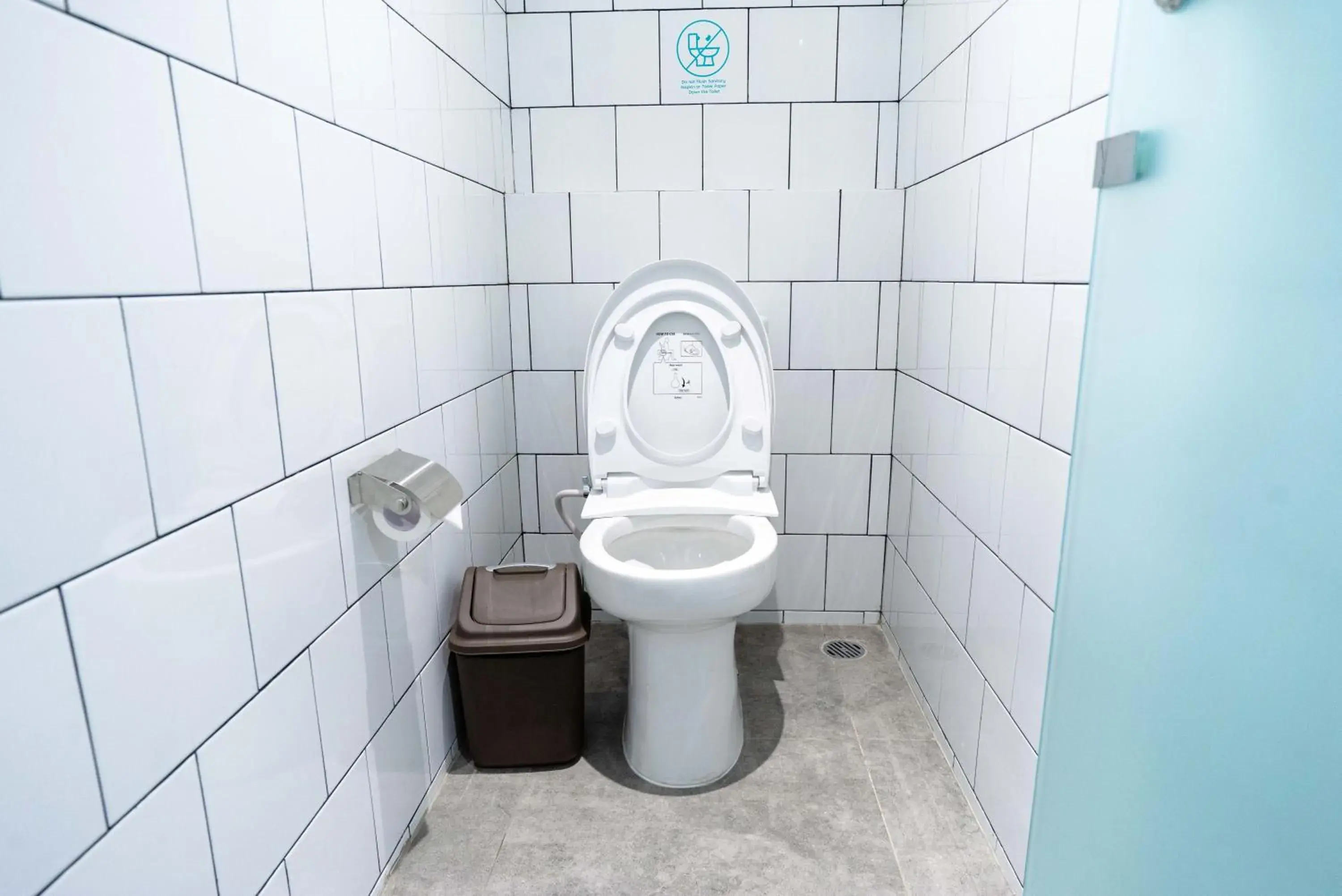 Bathroom in Bobopod Pancoran, Jakarta Bathroom in Bobopod Pancoran, Jakarta