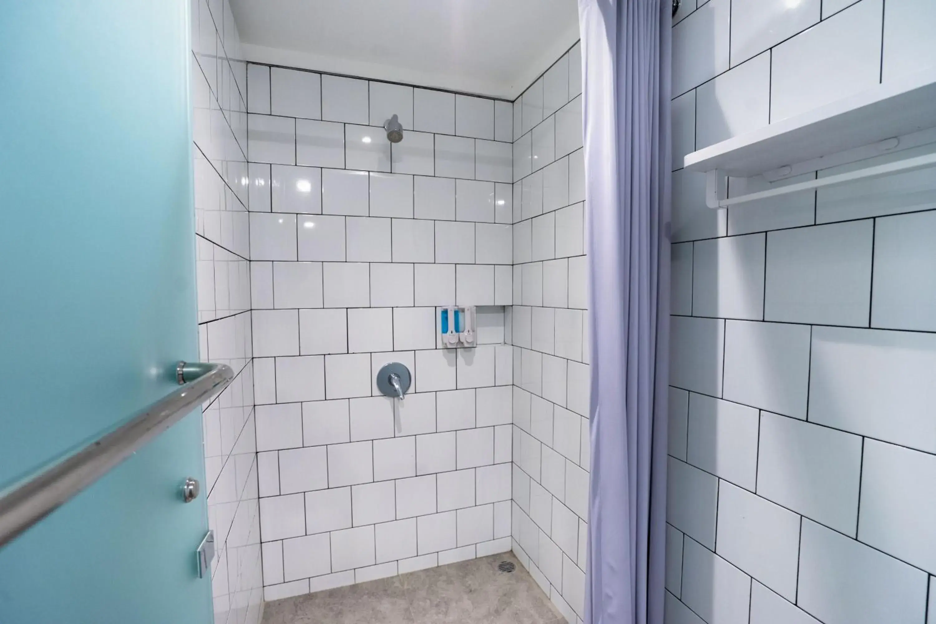 Bathroom in Bobopod Pancoran, Jakarta Bathroom in Bobopod Pancoran, Jakarta