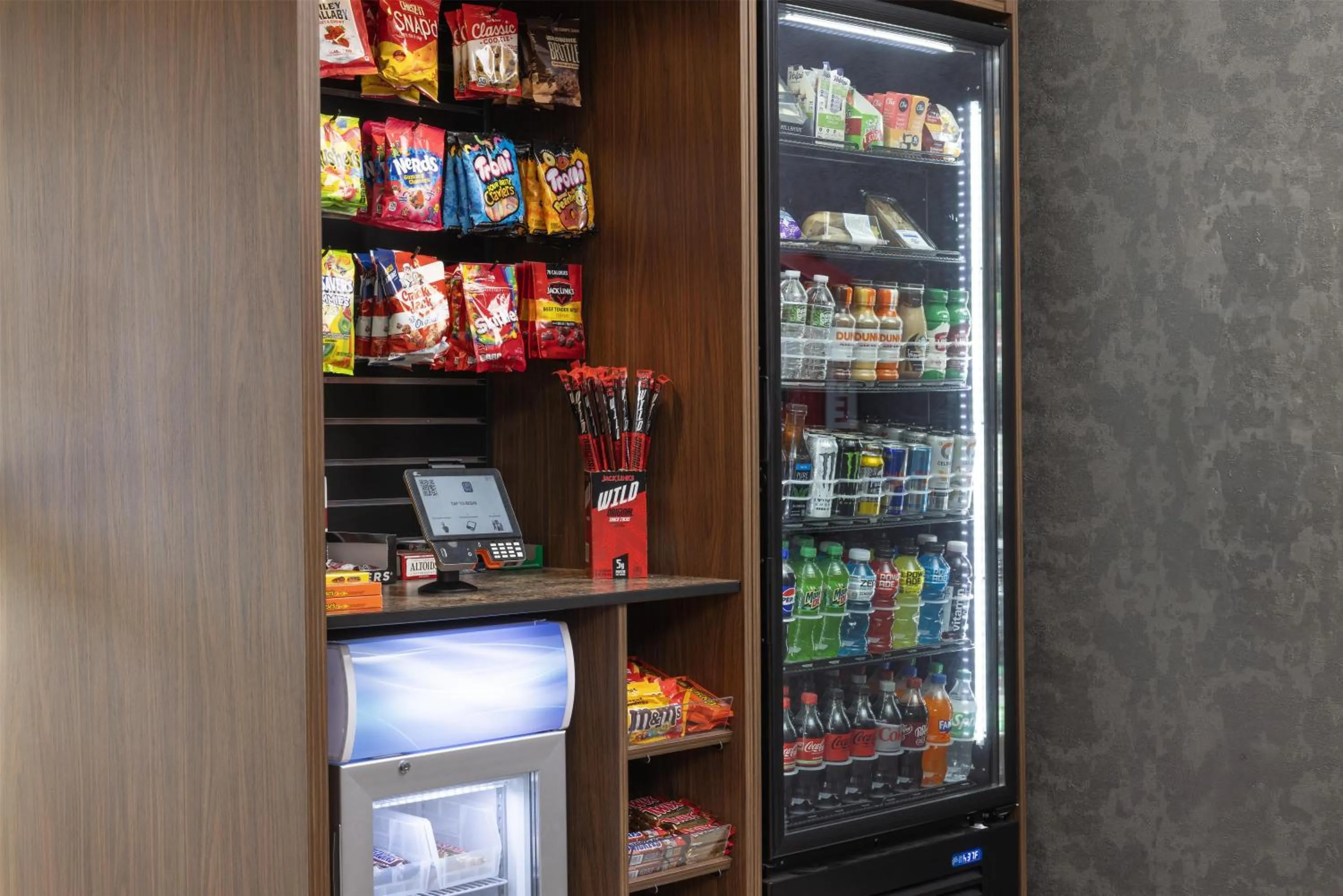 Food and drinks in The Midtown Hotel MOD Collection by Sonesta