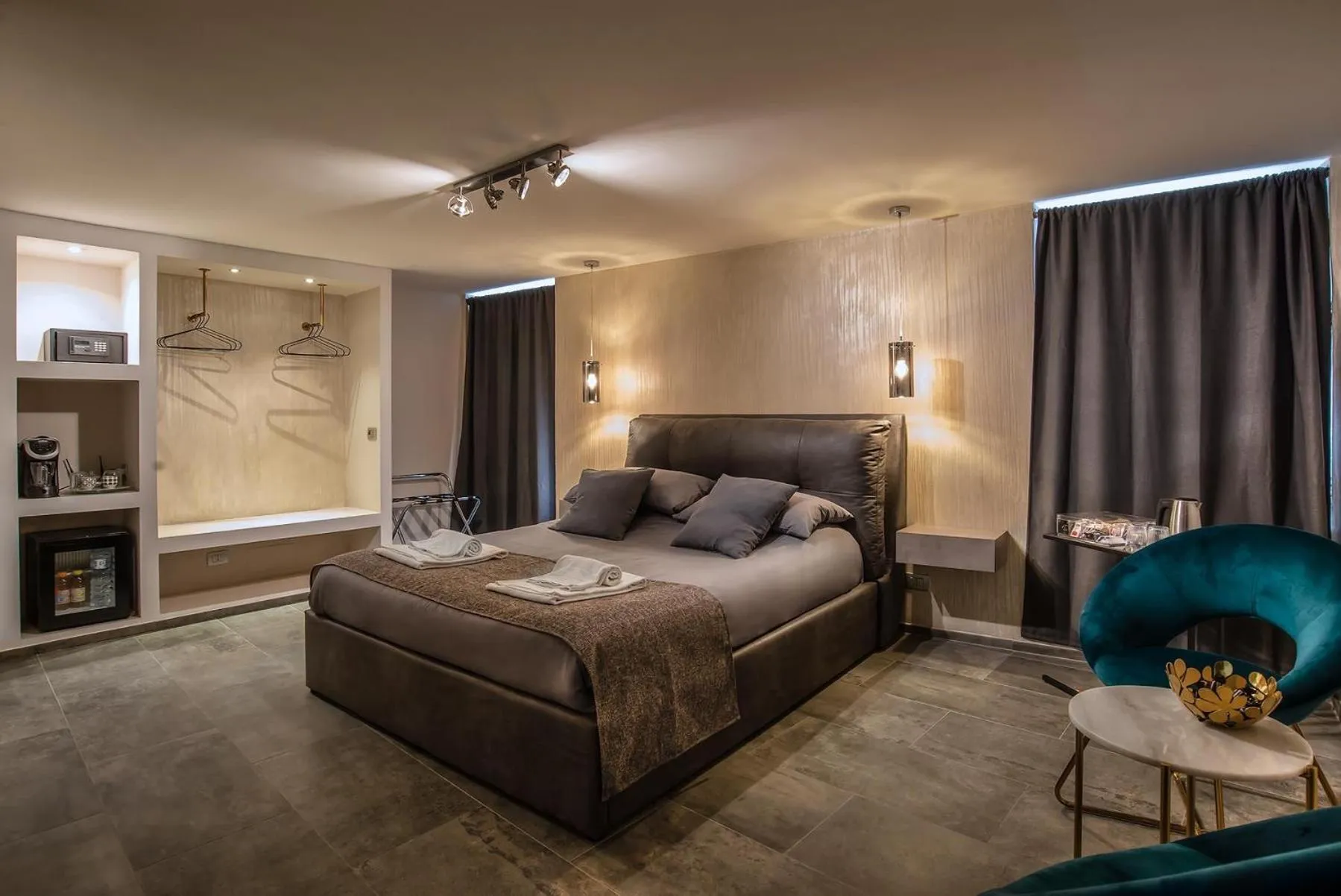 Bed in Black And White Suite