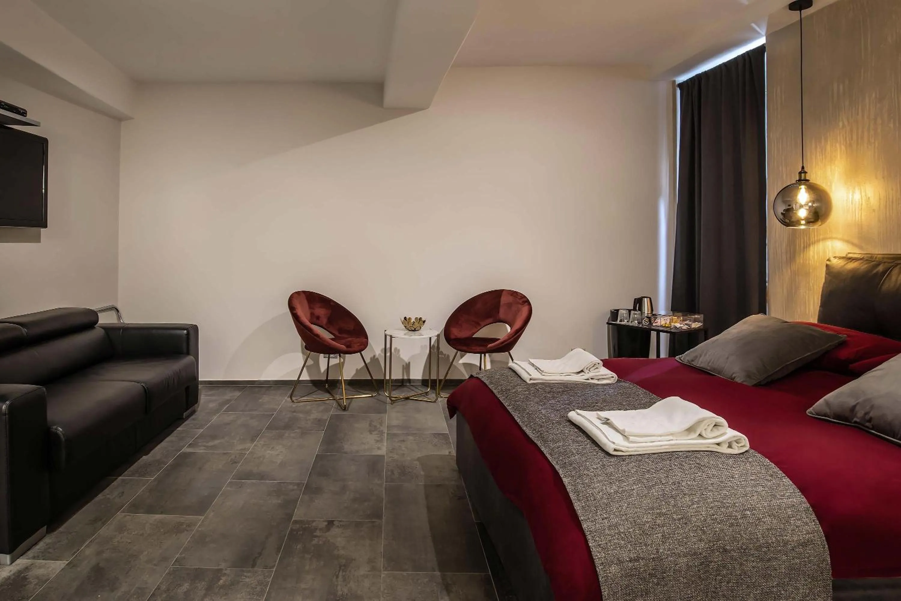 Bedroom, Bed in Black And White Suite