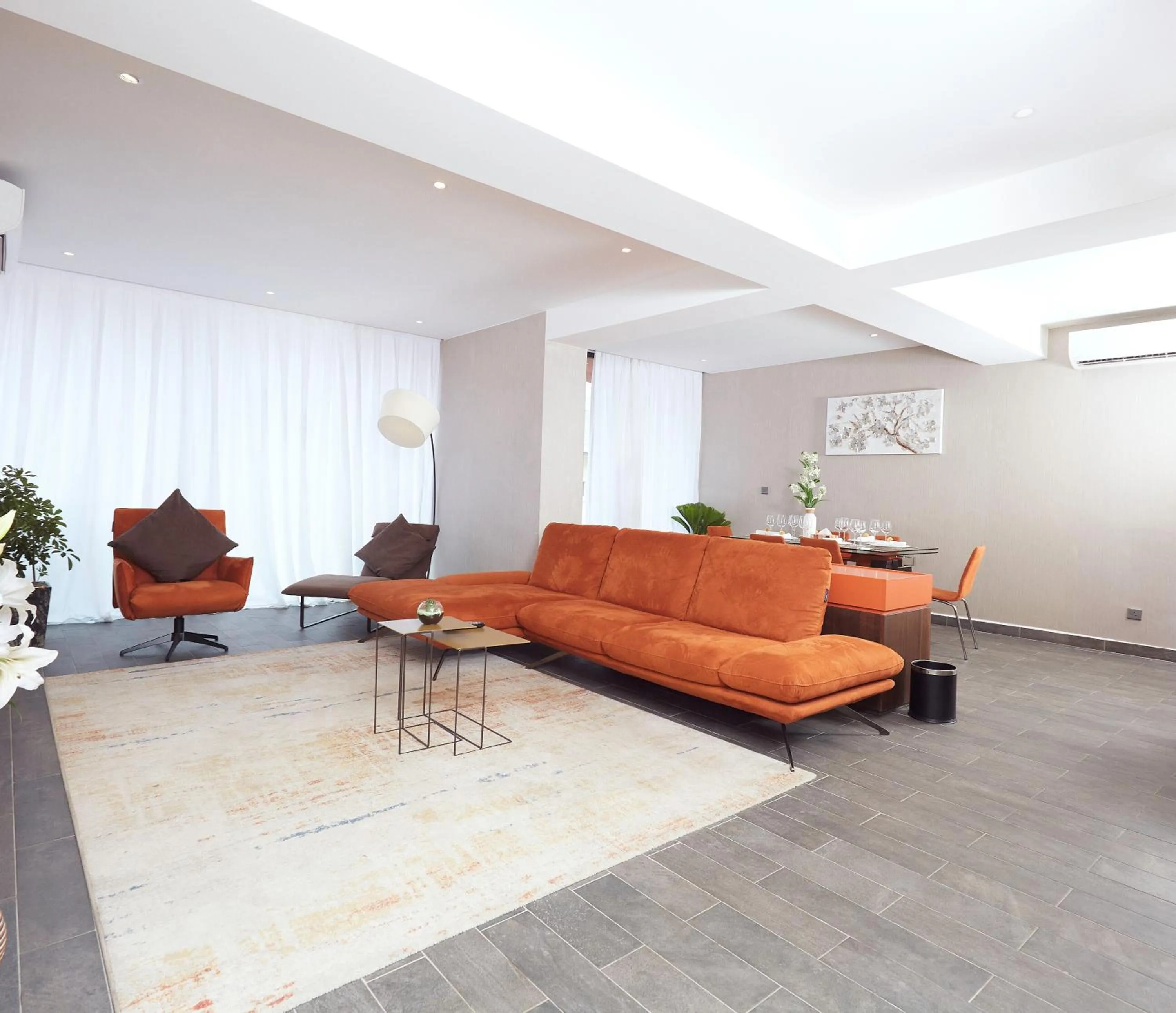 Living room in Bel Air Crest Hotel & Suites