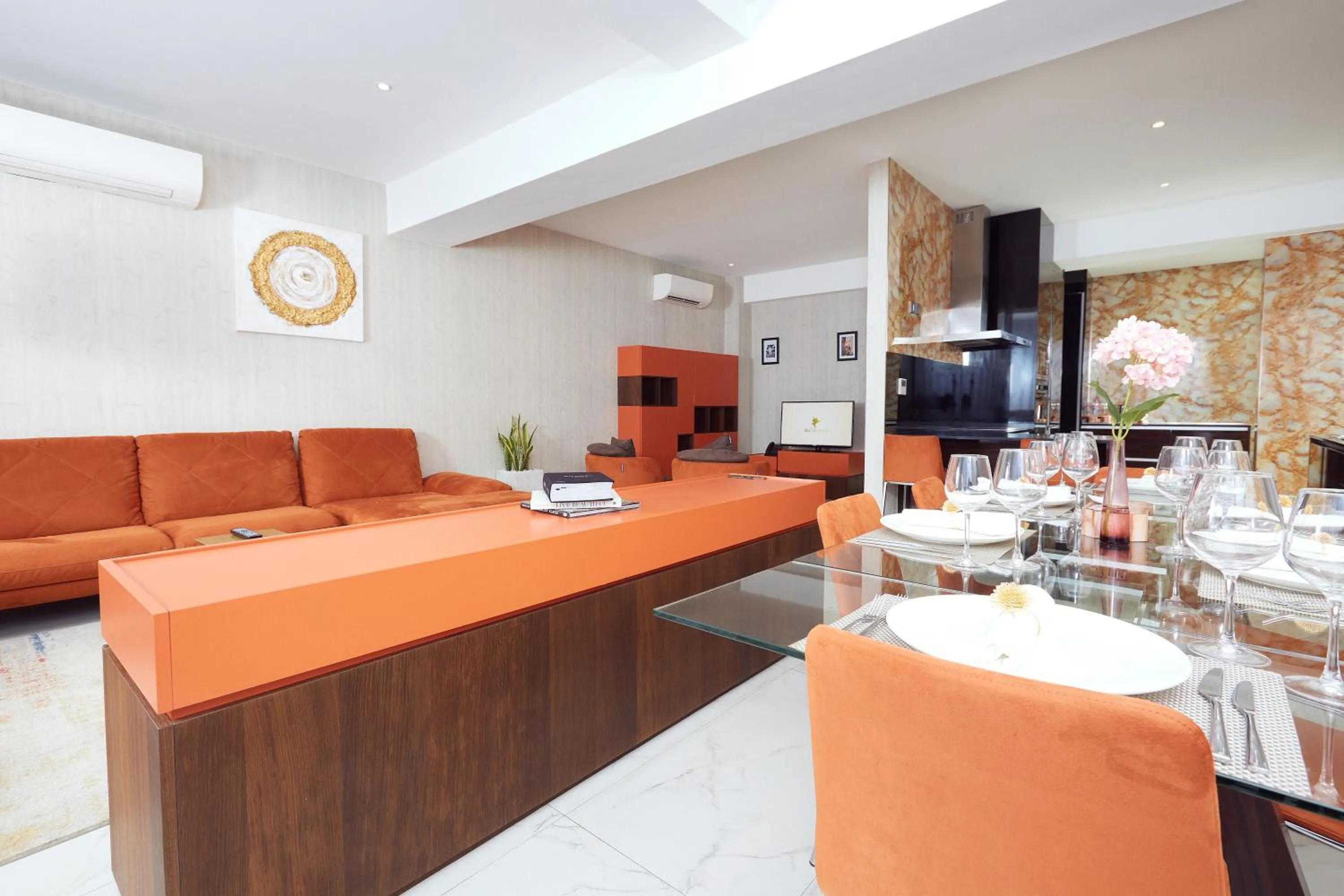 Living room in Bel Air Crest Hotel & Suites