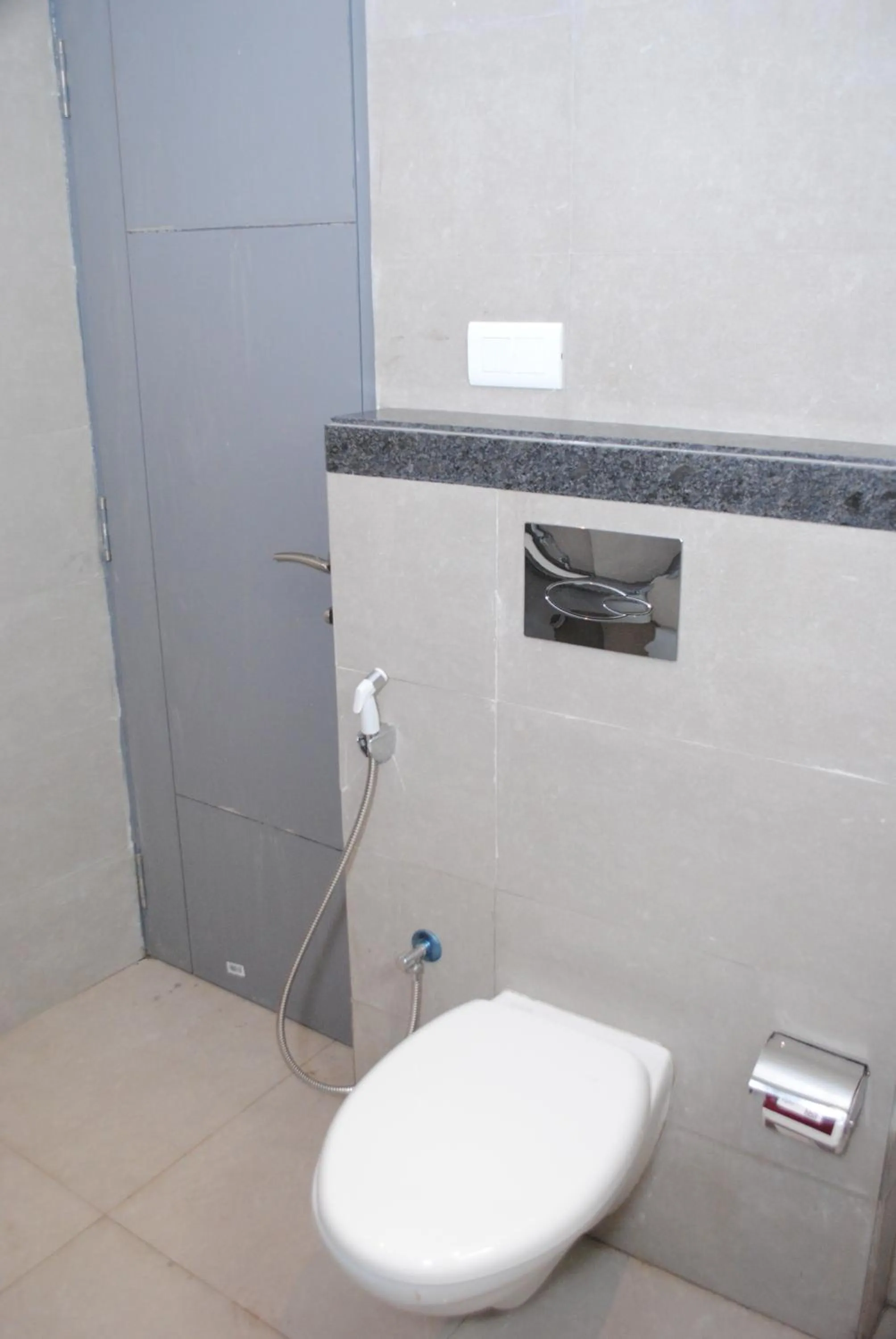 Bathroom in Hotel Superb 5 Mins Walk From New Delhi Station
