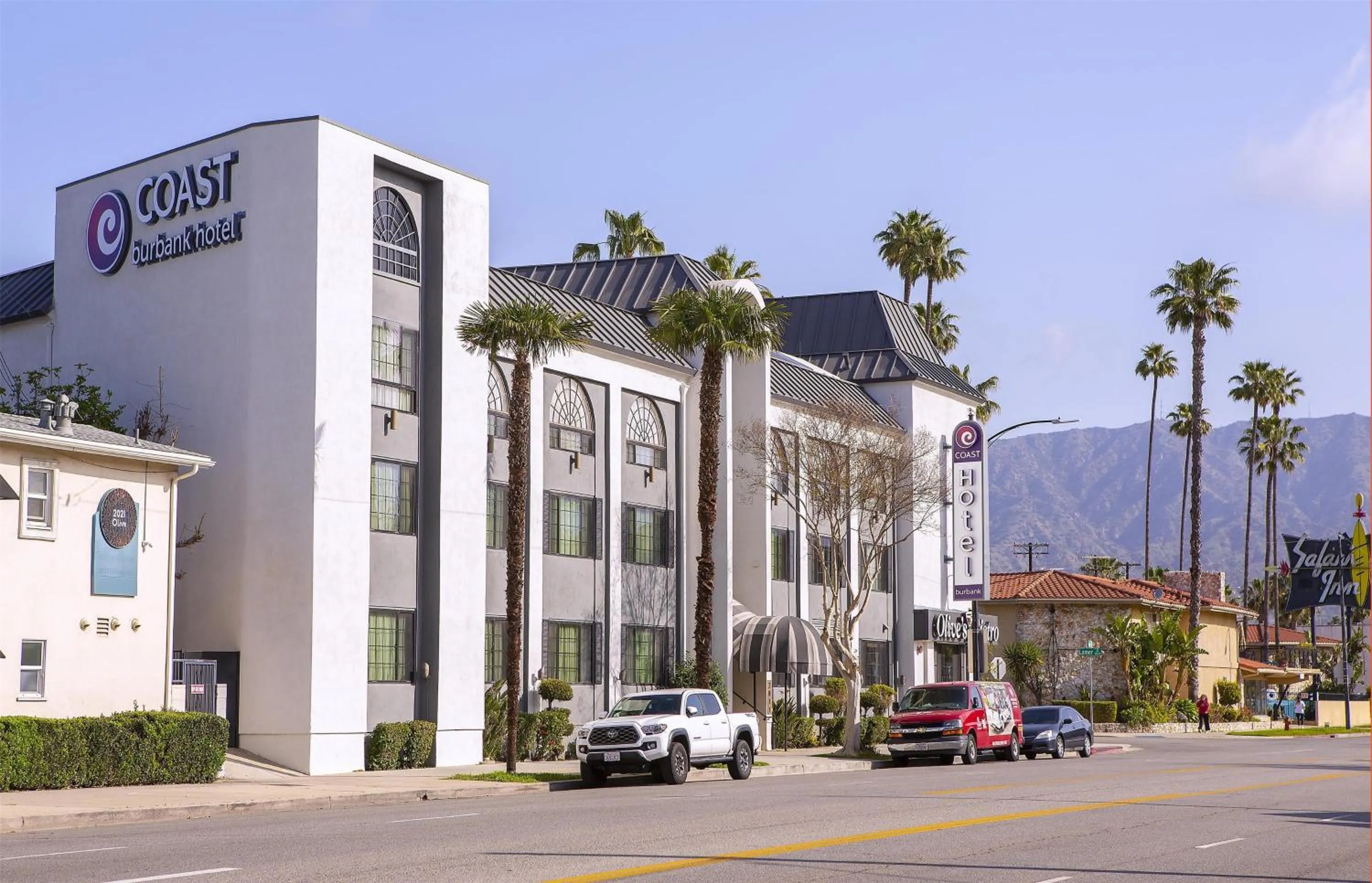Property building in Coast Burbank Hotel