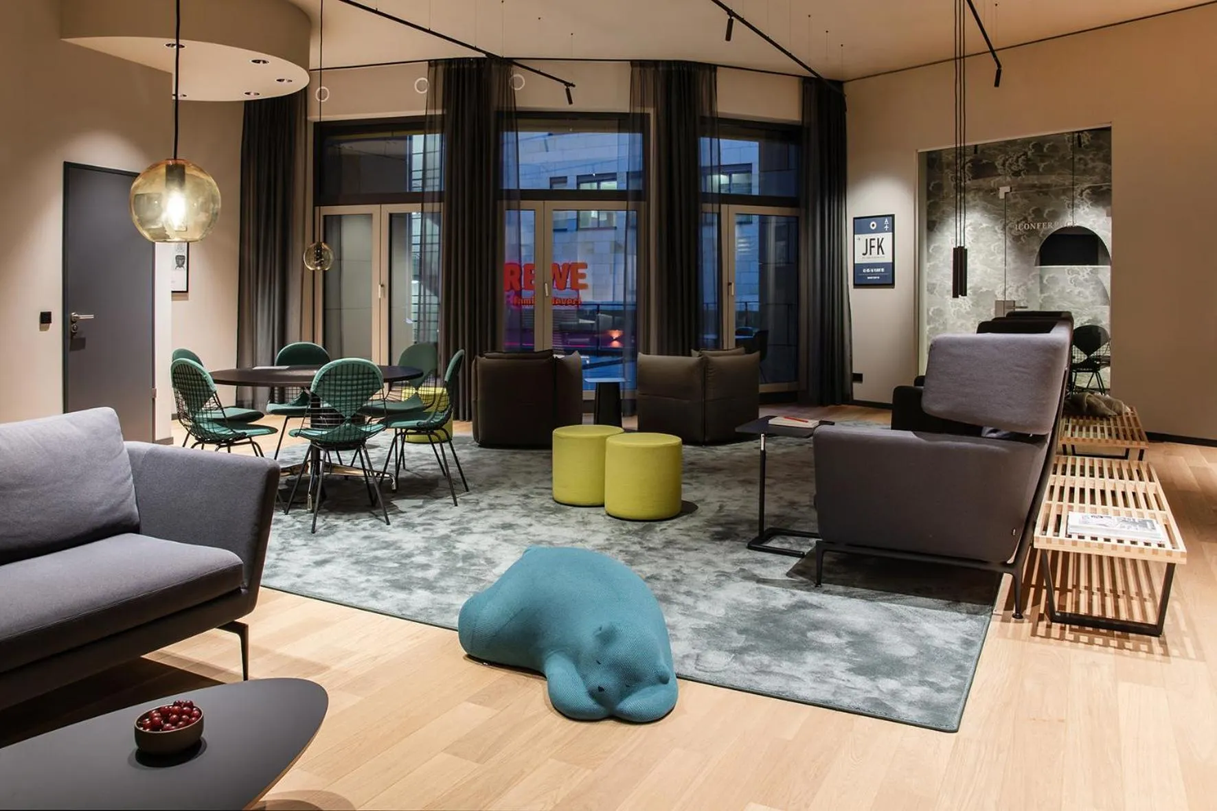 Lobby or reception in ipartment Frankfurt Airport