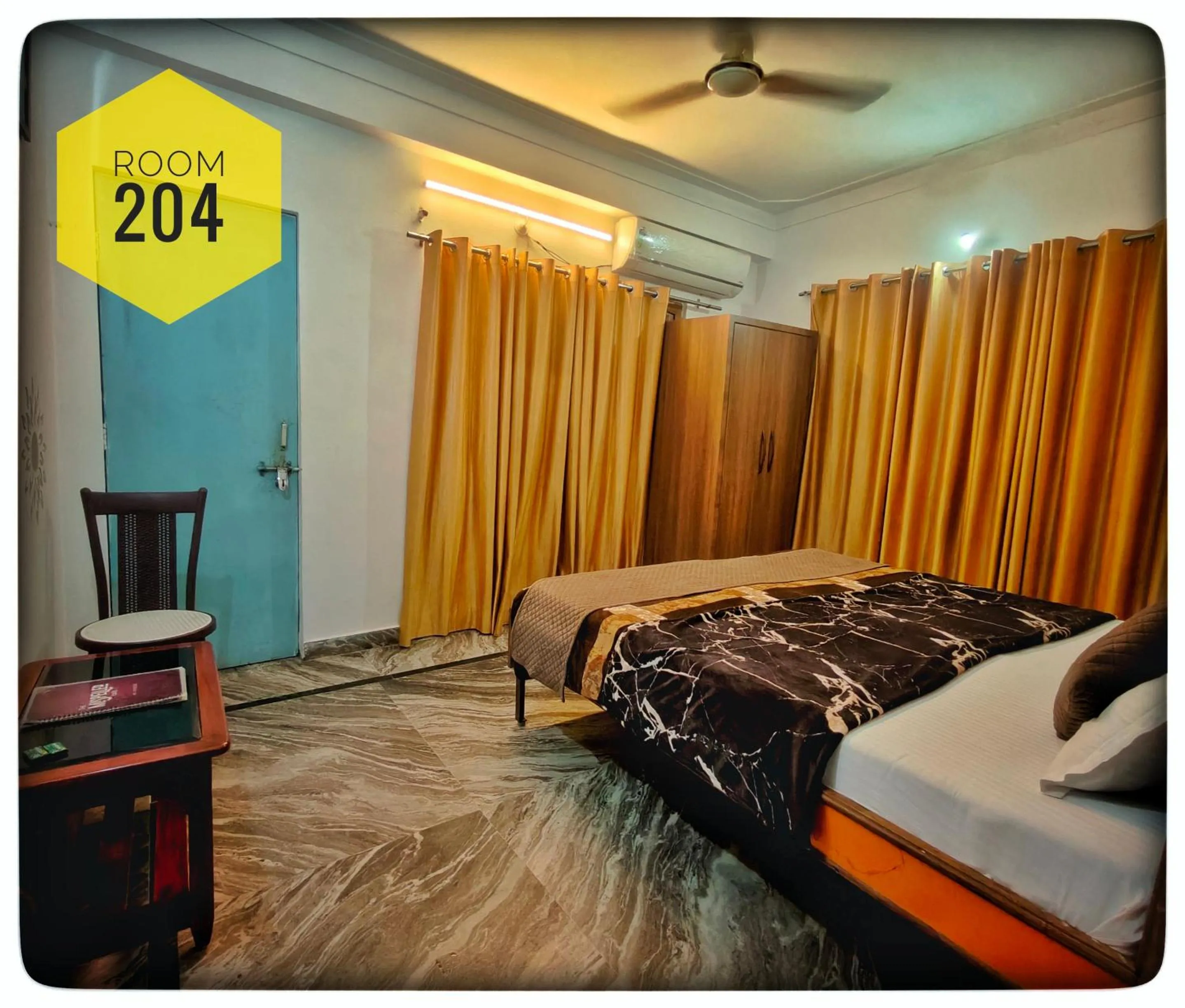 Bed in Shri Ganga View Guest House
