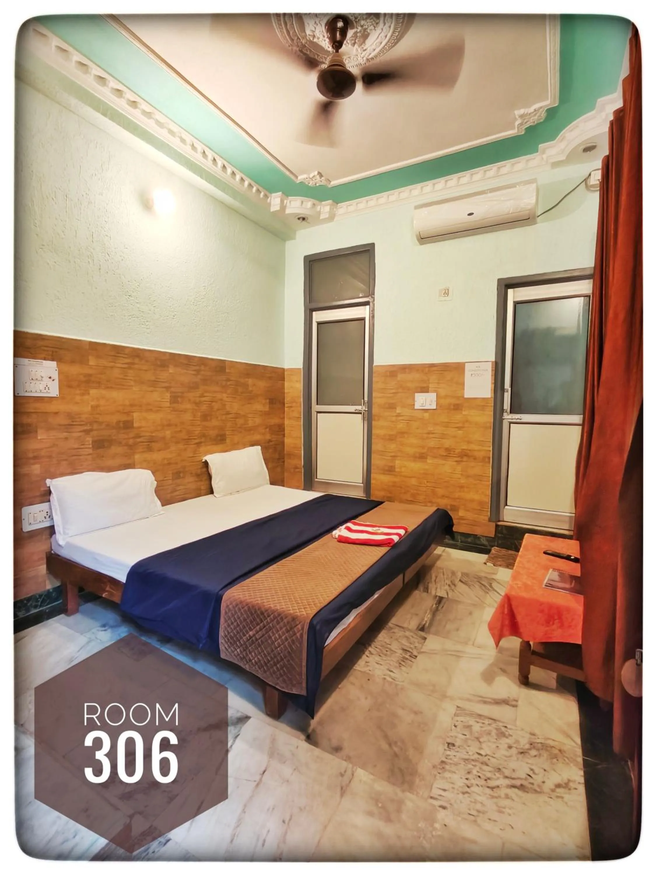 Bed in Shri Ganga View Guest House