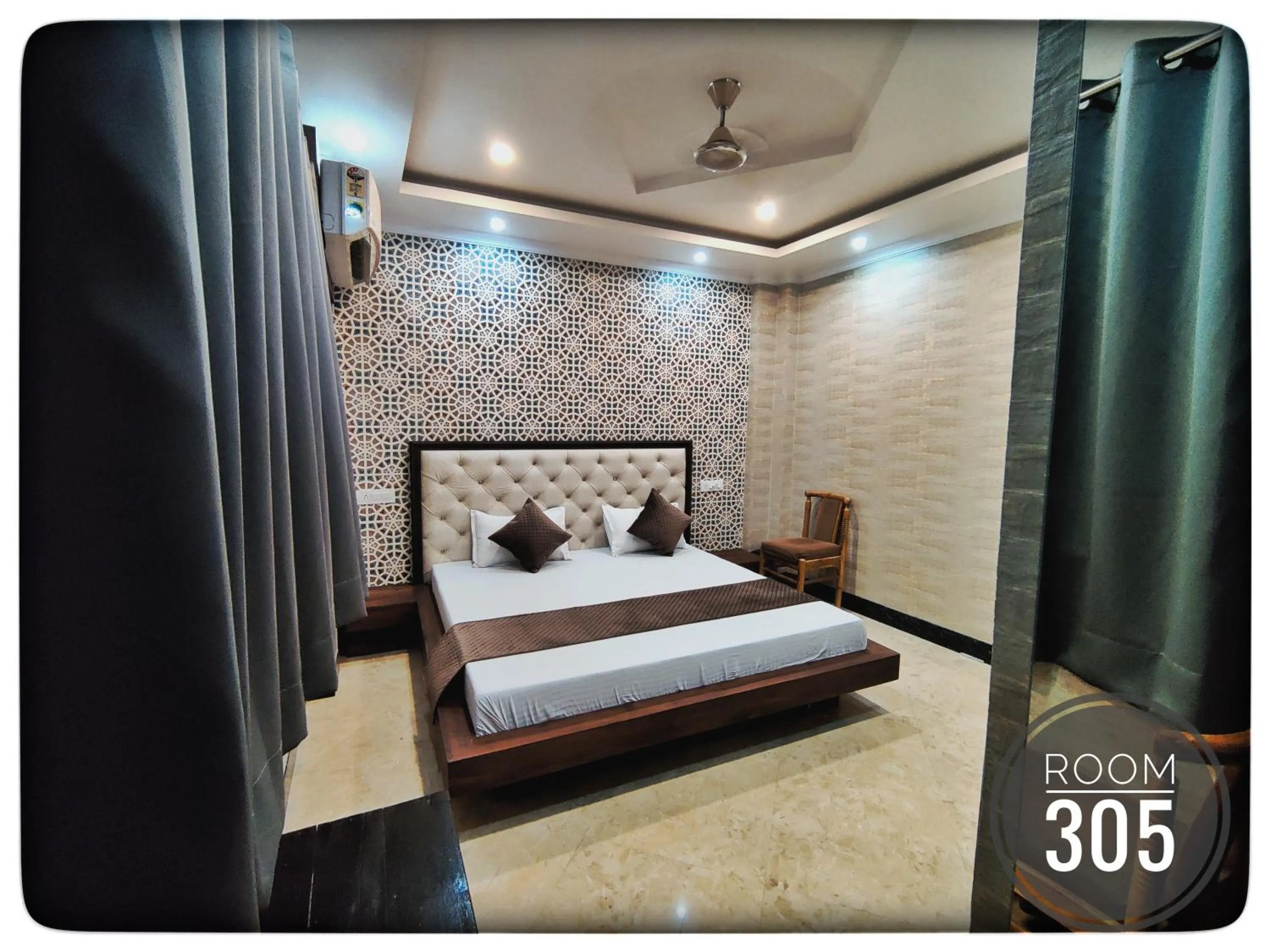 Bed in Shri Ganga View Guest House