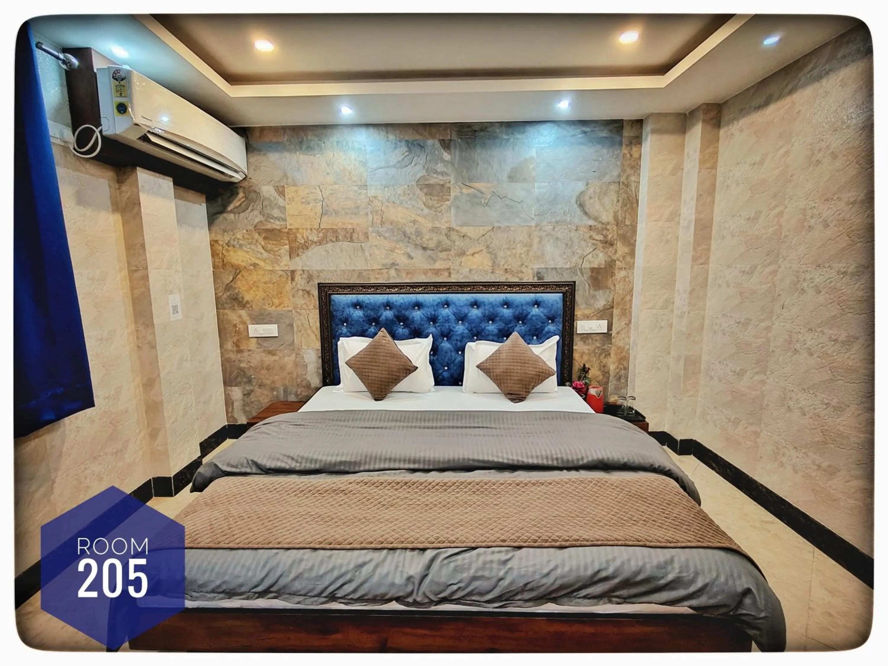 Bed in Shri Ganga View Guest House