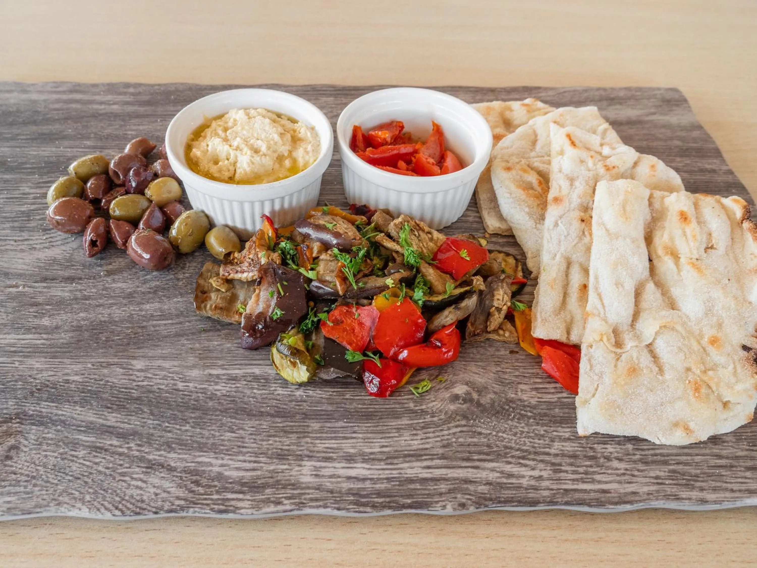 Restaurant/places to eat in Safari Inn, a Coast Hotel