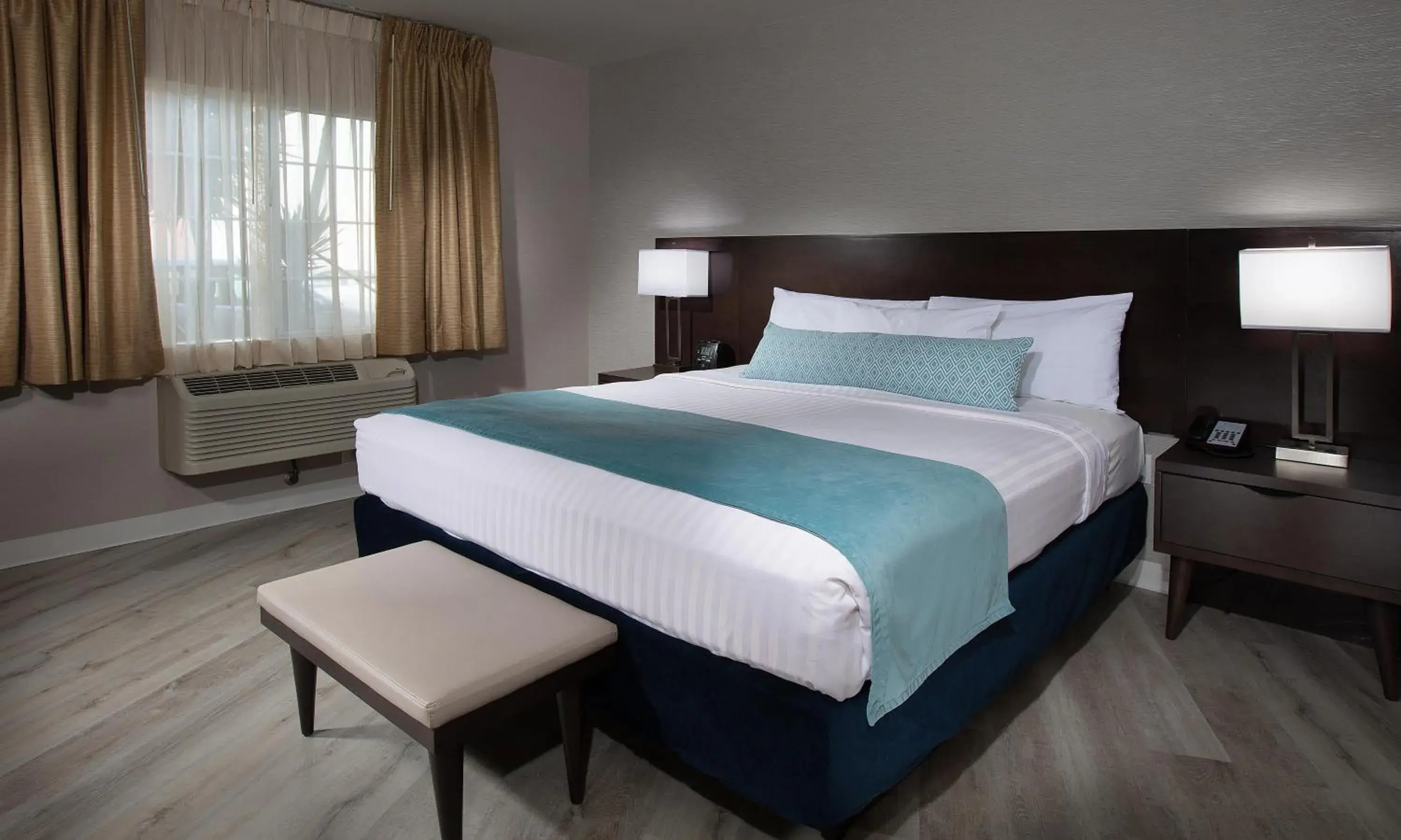 Studio with Sofa Bed in Safari Inn Burbank-Universal, a Coast Hotel Studio with Sofa Bed in Safari Inn Burbank-Universal, a Coast Hotel