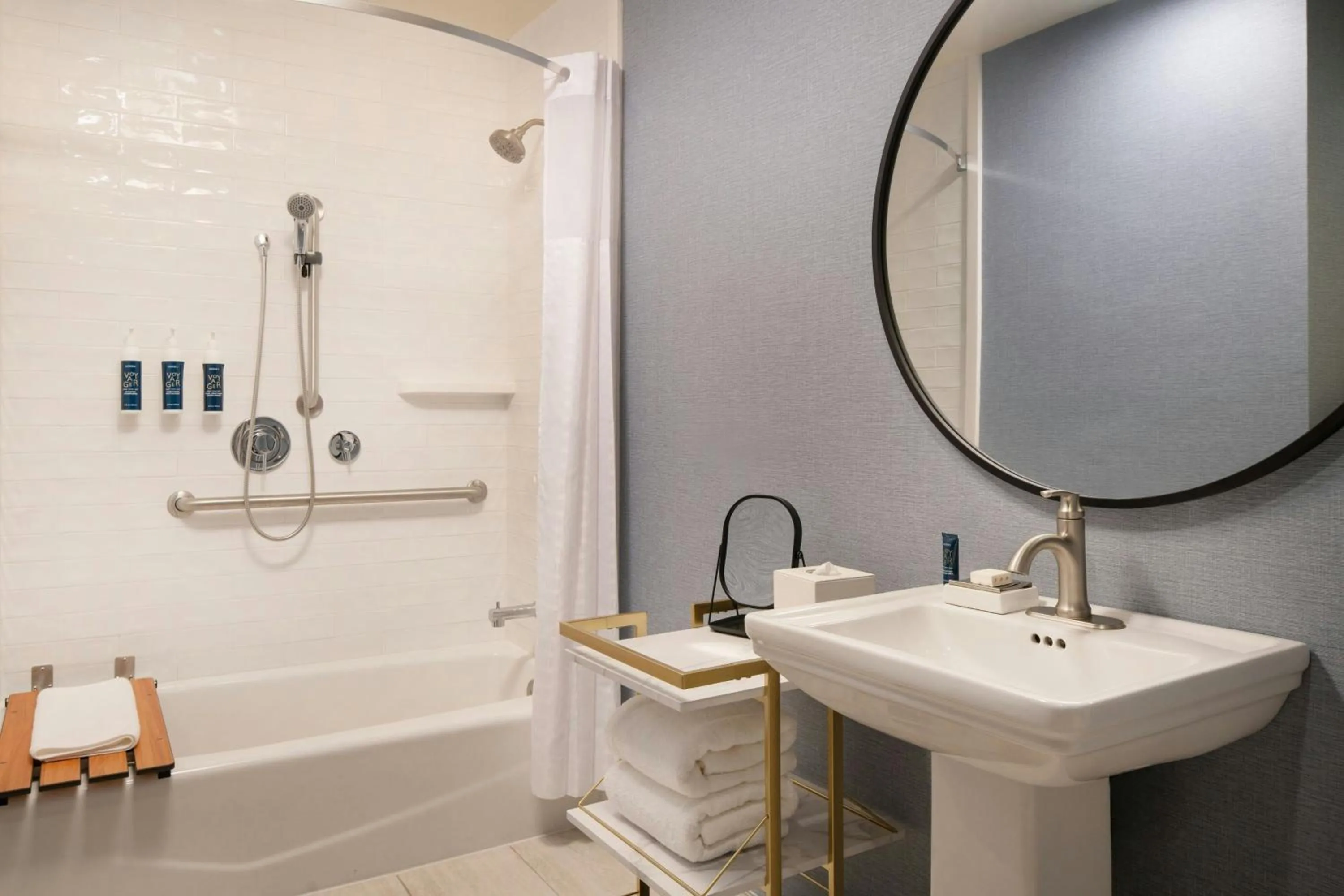 Bathroom in Tiller House, Laguna Hills, a Tribute Portfolio Hotel