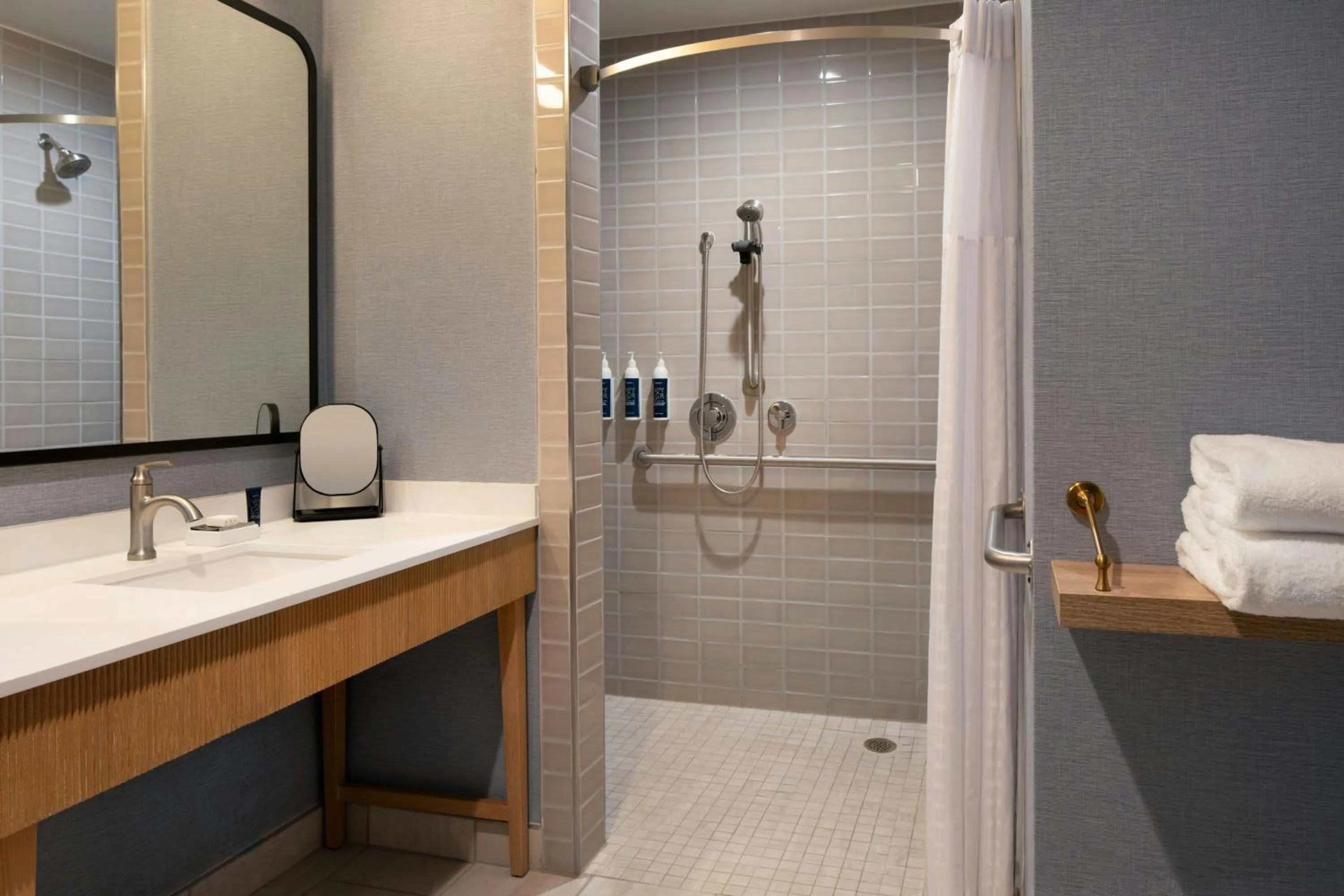 Bathroom in Tiller House, Laguna Hills, a Tribute Portfolio Hotel