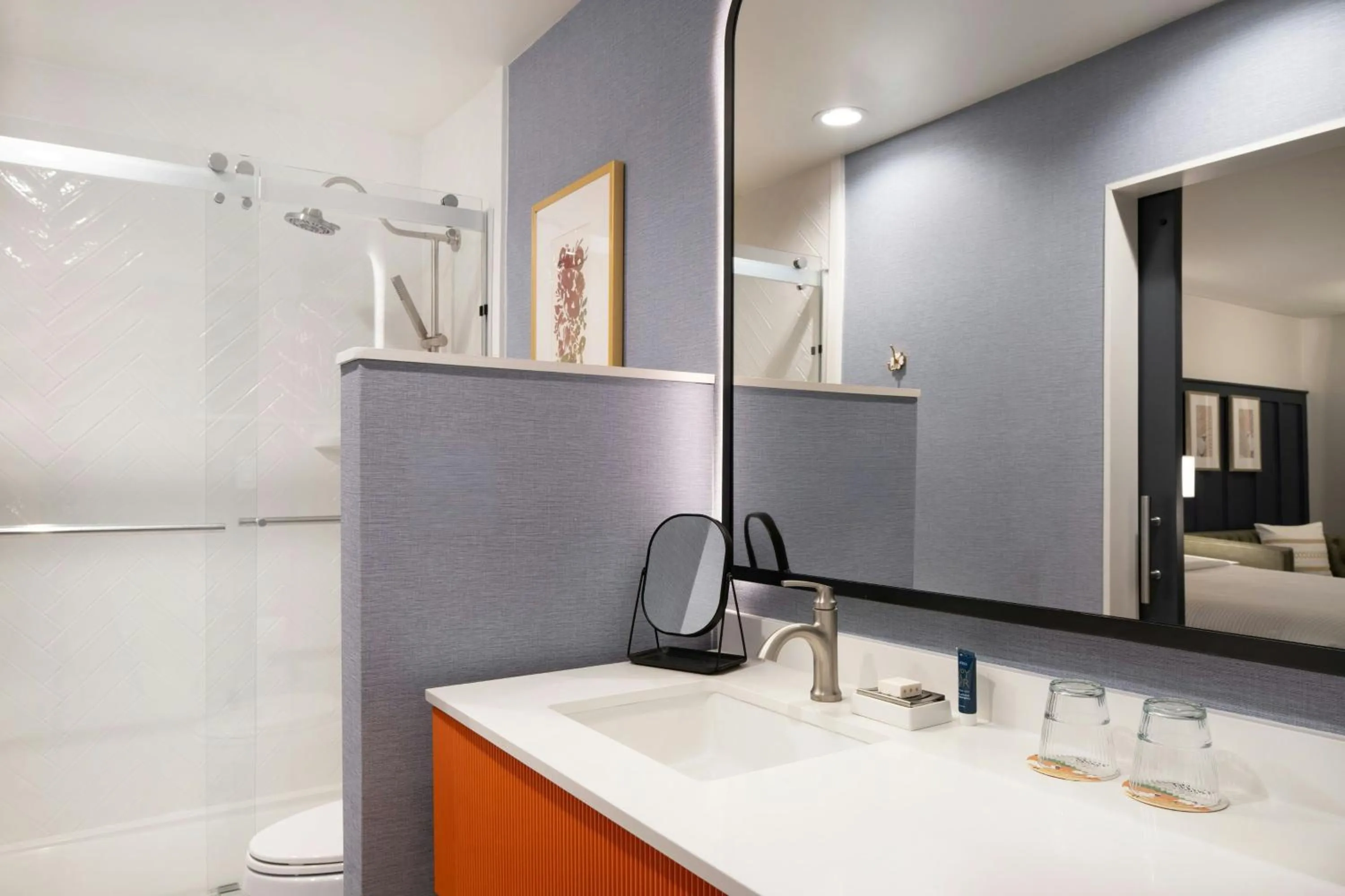 Bathroom in Tiller House, Laguna Hills, a Tribute Portfolio Hotel