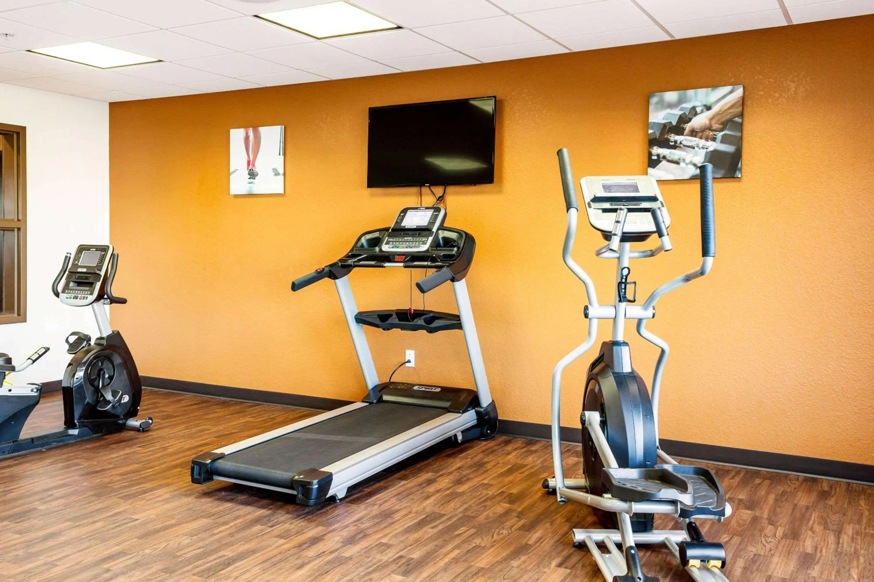 Fitness centre/facilities in Comfort Inn & Suites Niagara Falls Blvd USA