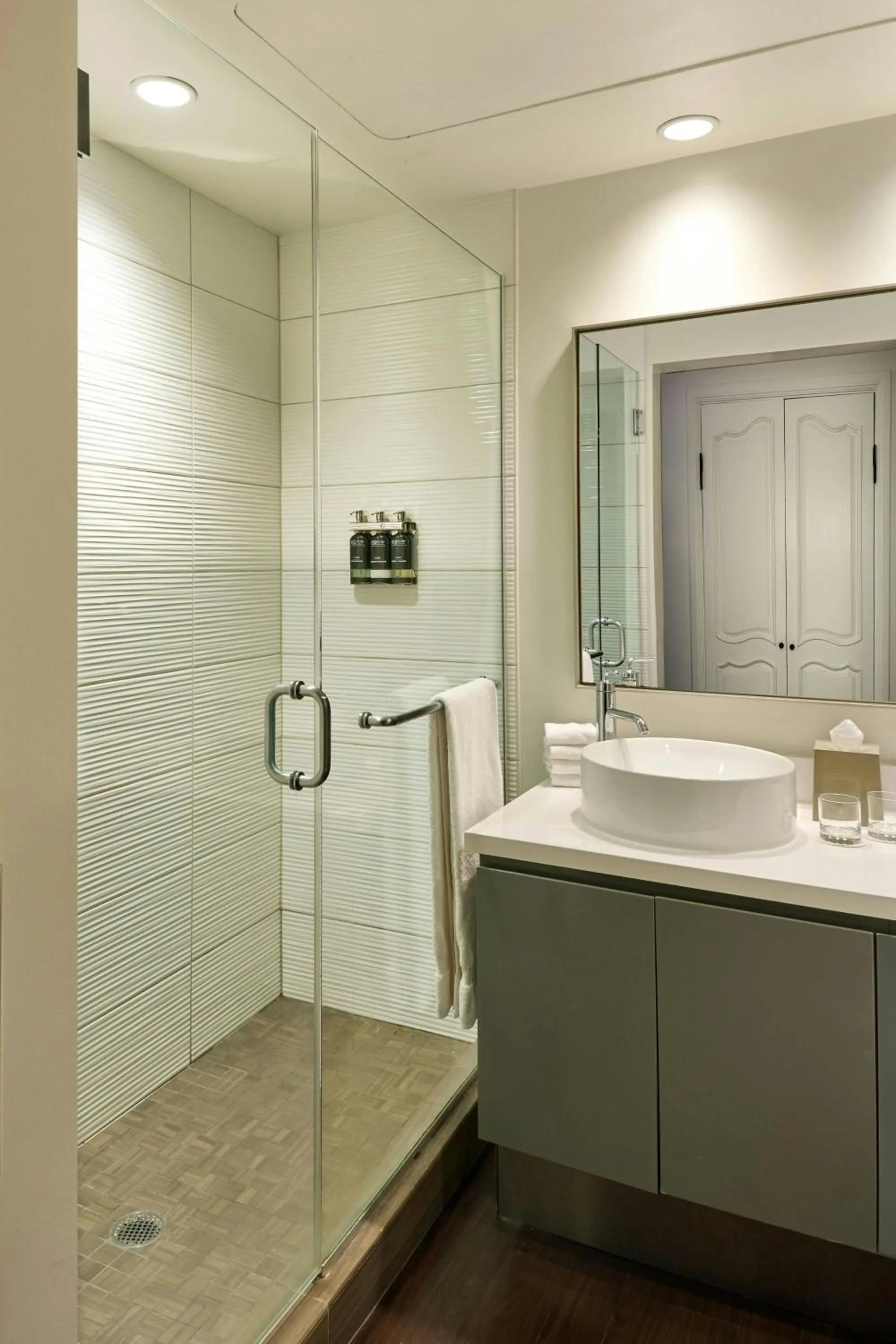 Bathroom in Hotel Colonnade Coral Gables, Autograph Collection