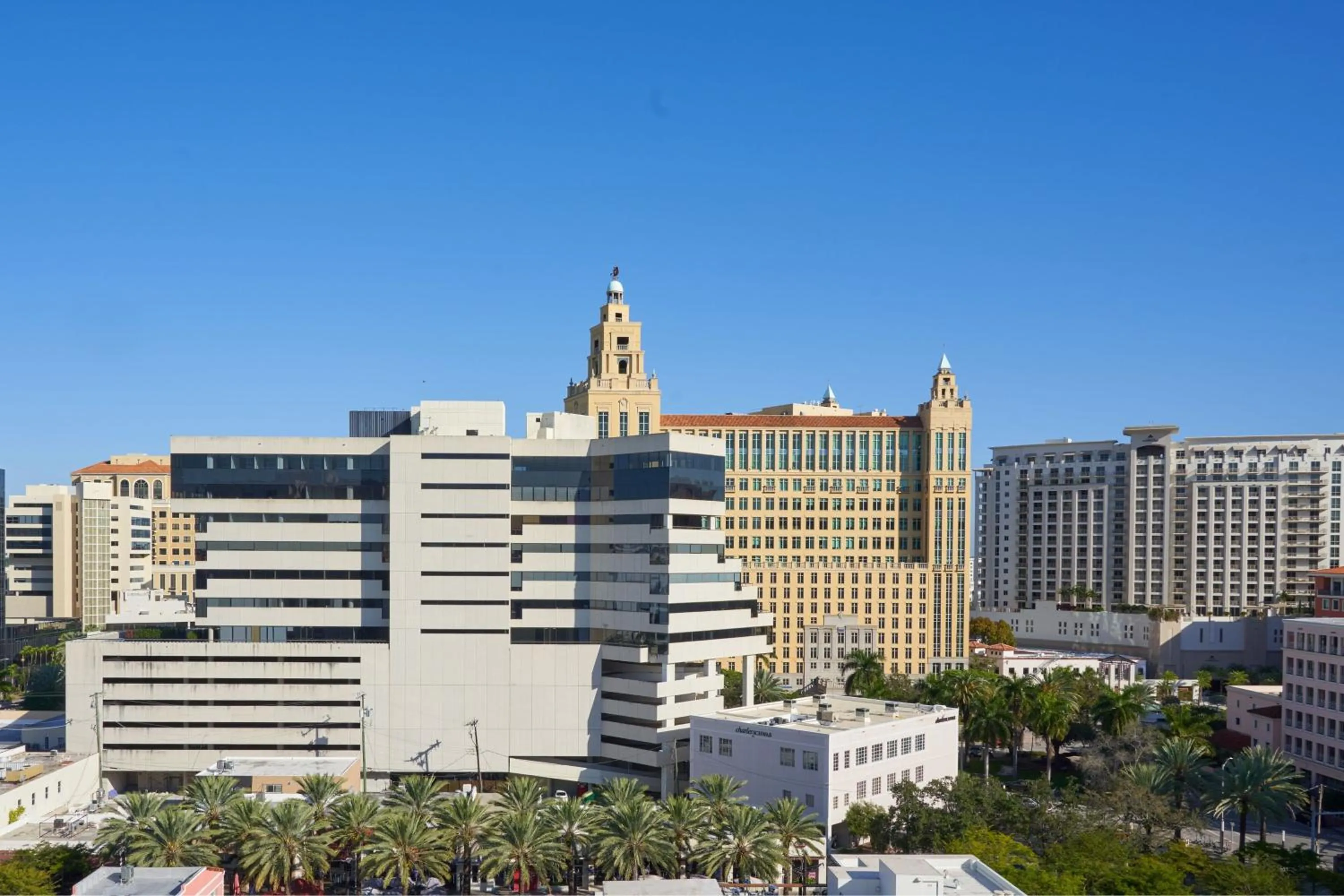 Photo of the whole room in Hotel Colonnade Coral Gables, Autograph Collection