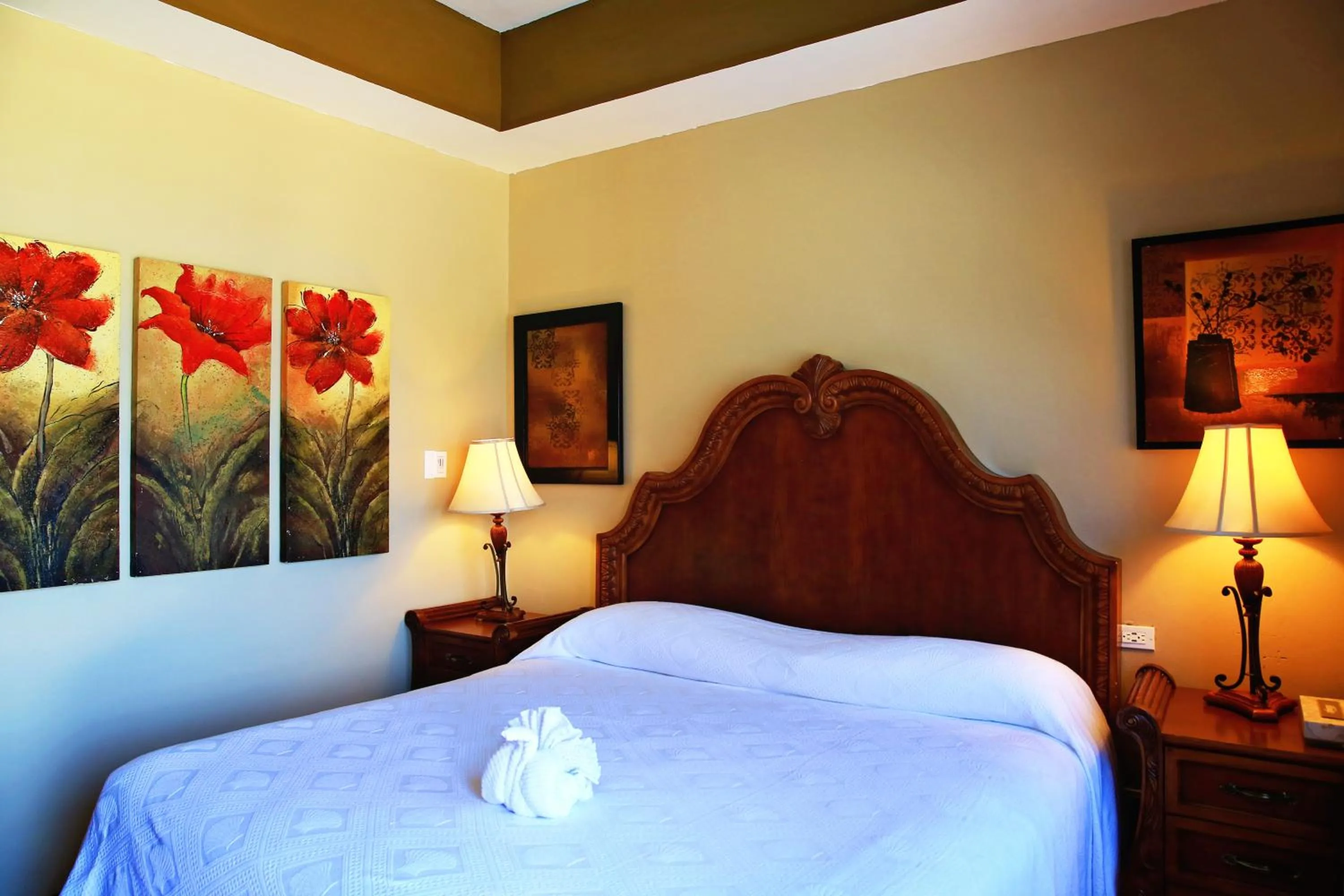 Bedroom, Bed in Hotel Royal Blue & Golf Cart Rental