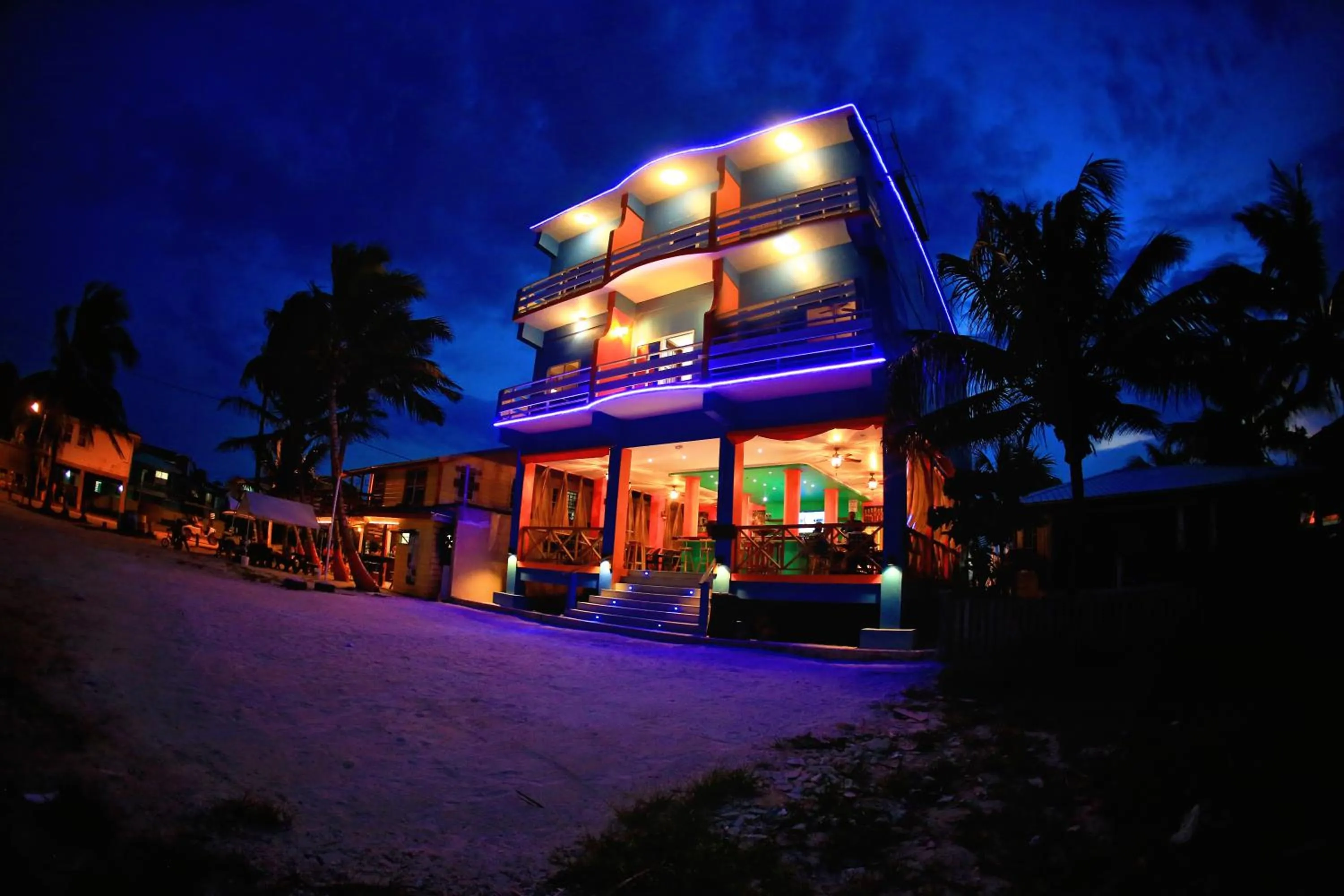 Hotel Royal Blue & Golf Cart Rental