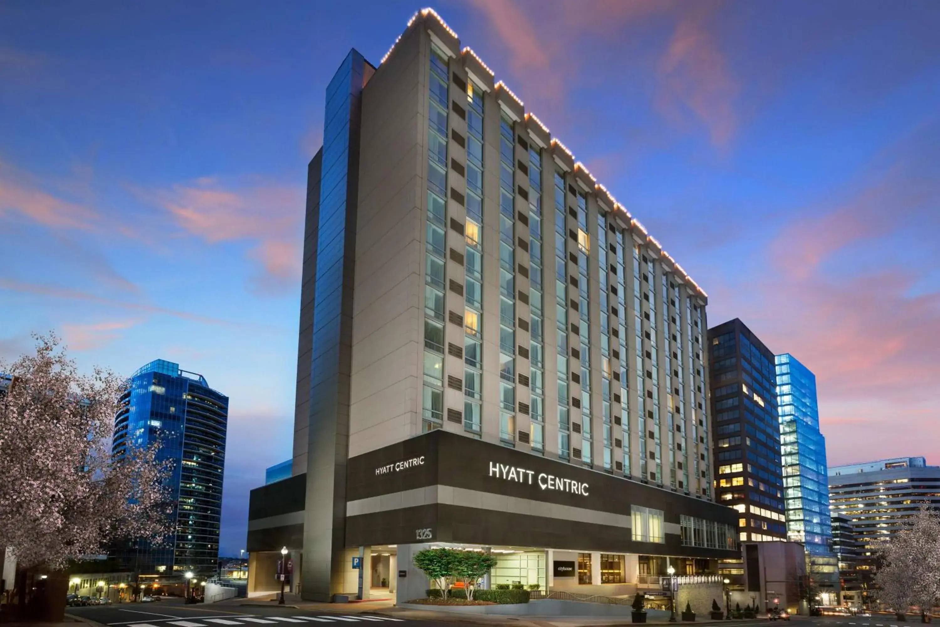 Property building in Hyatt Centric Arlington Property building in Hyatt Centric Arlington