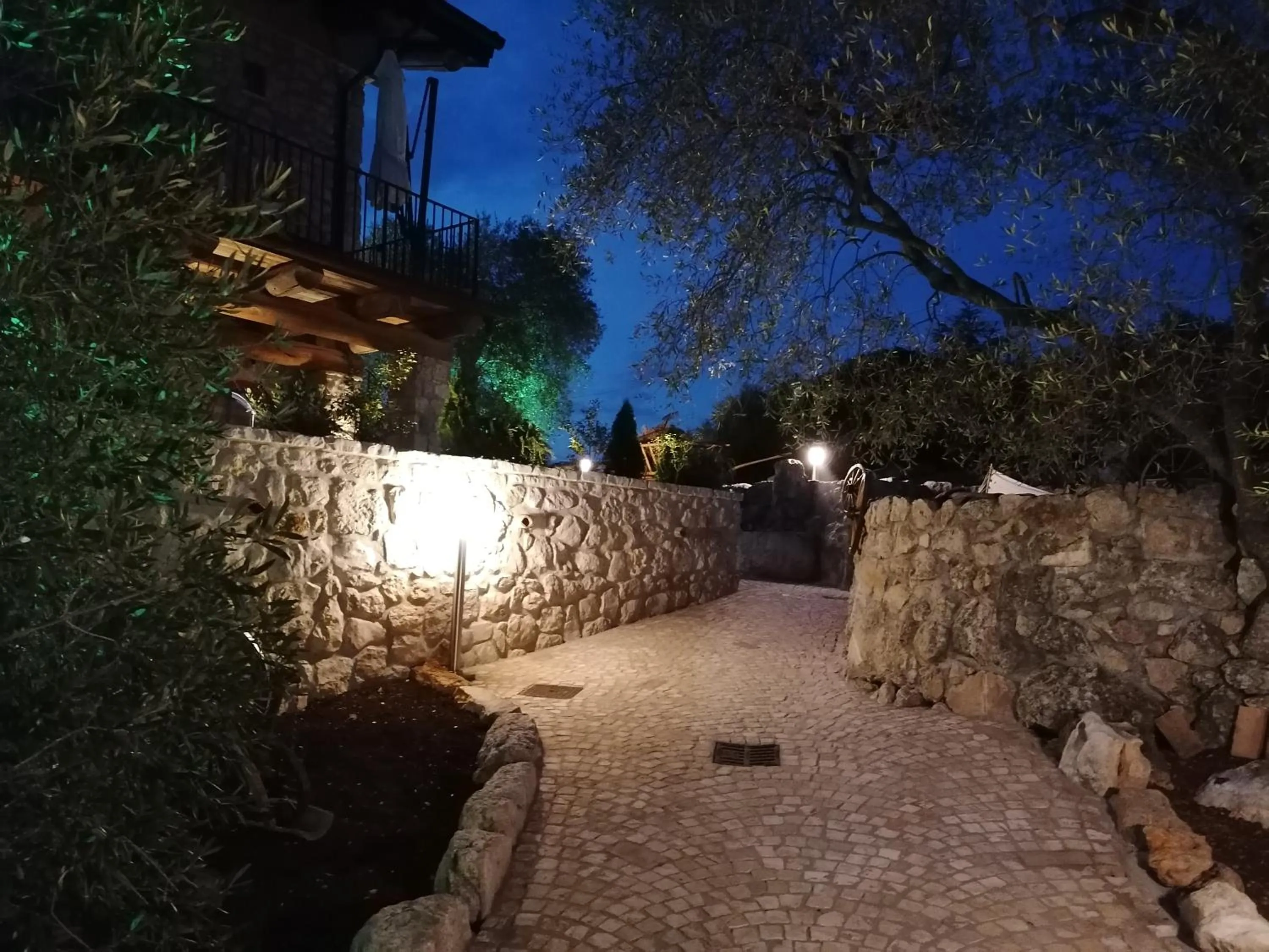 Property building in come prima