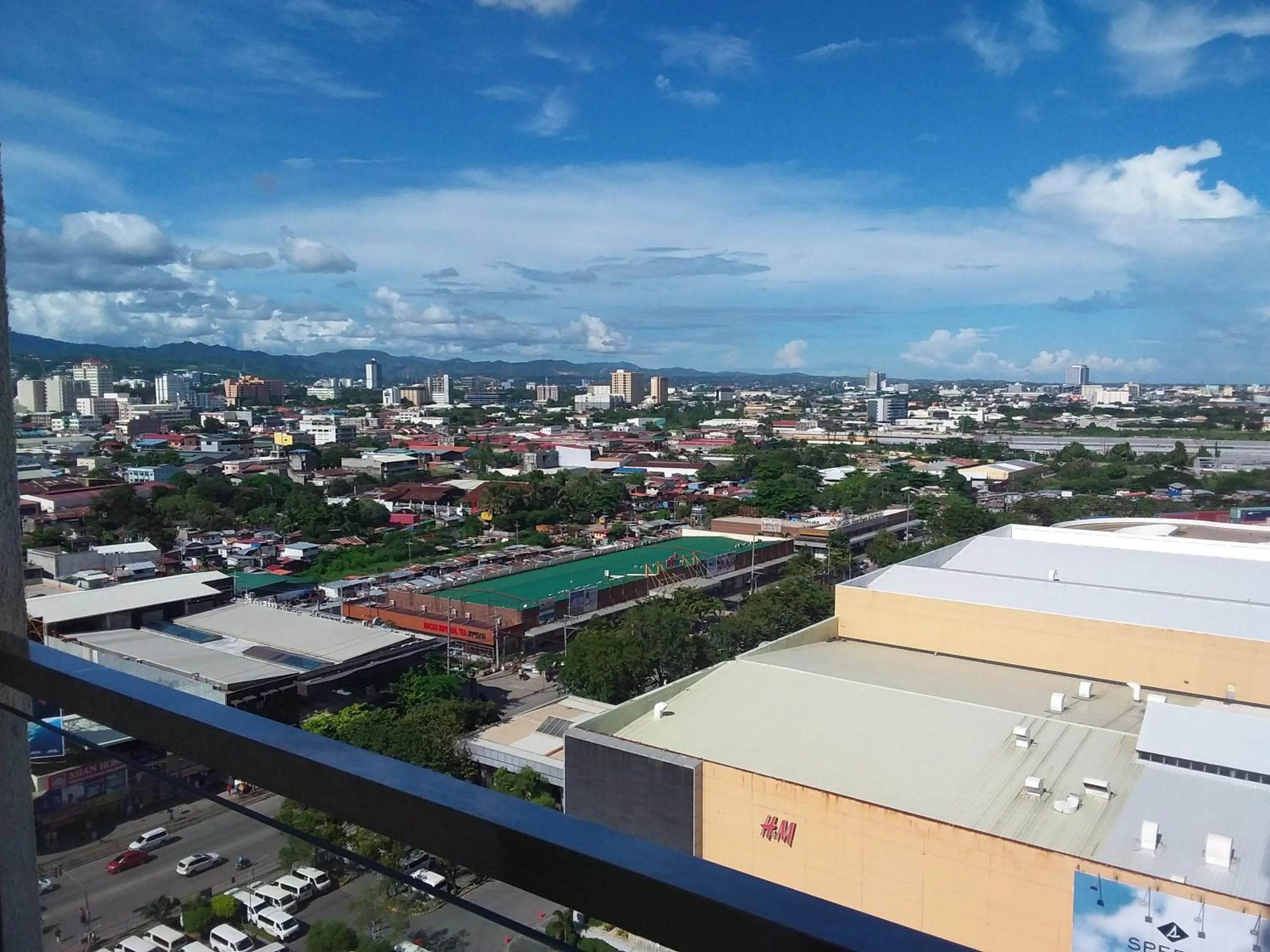 AJ Sundiva Tower w balcony