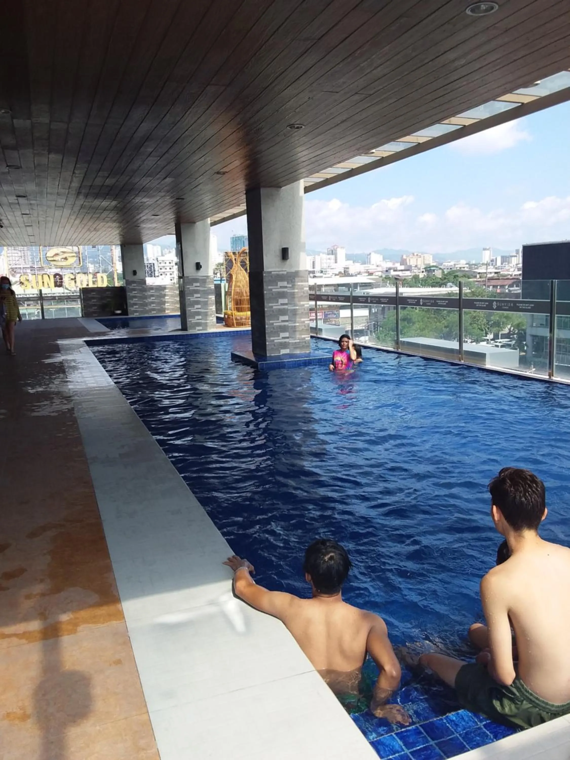 AJ Sundiva Tower w balcony