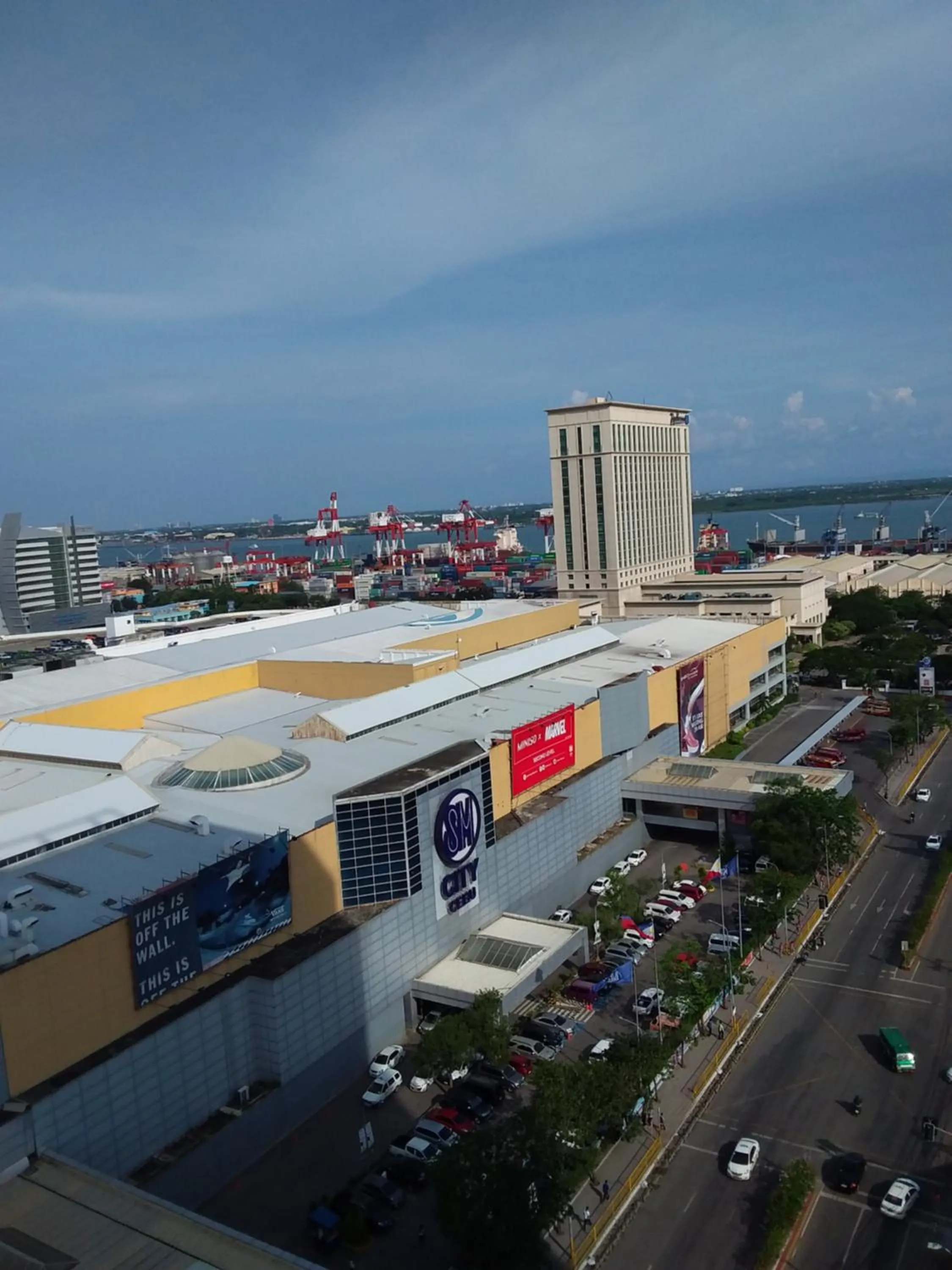 AJ Sundiva Tower w balcony