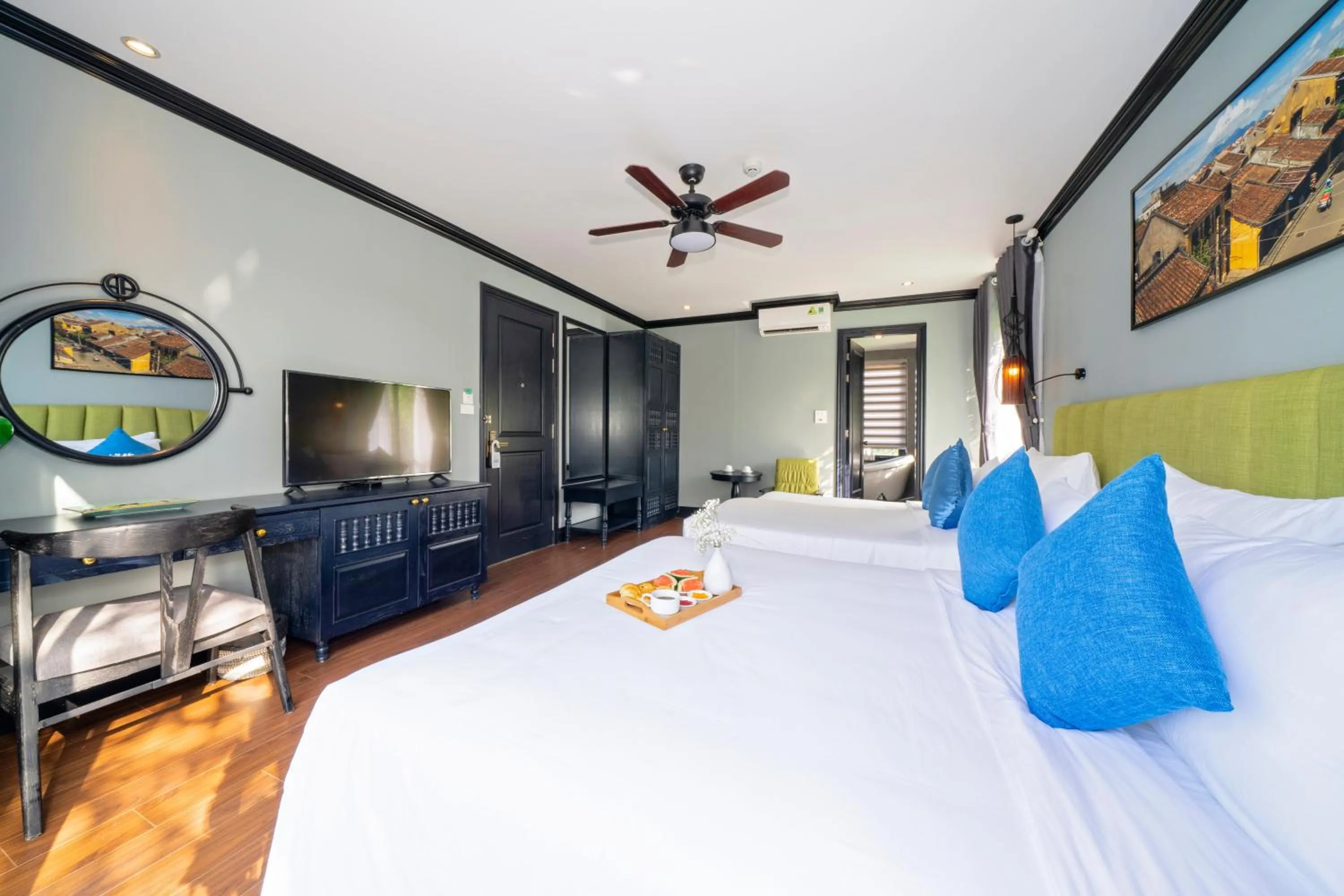 Photo of the whole room, Bed in Daisy An Bang Villa