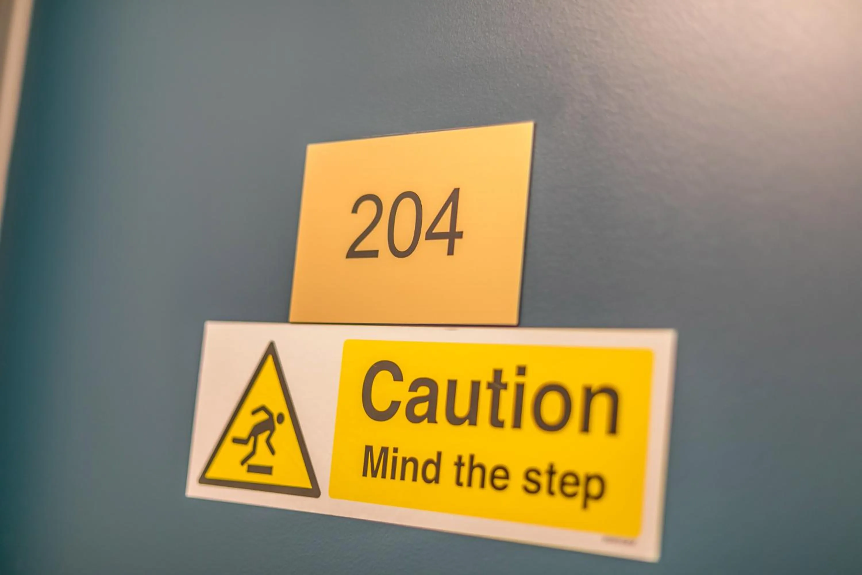 Logo/Certificate/Sign in WS Louvre - Richelieu