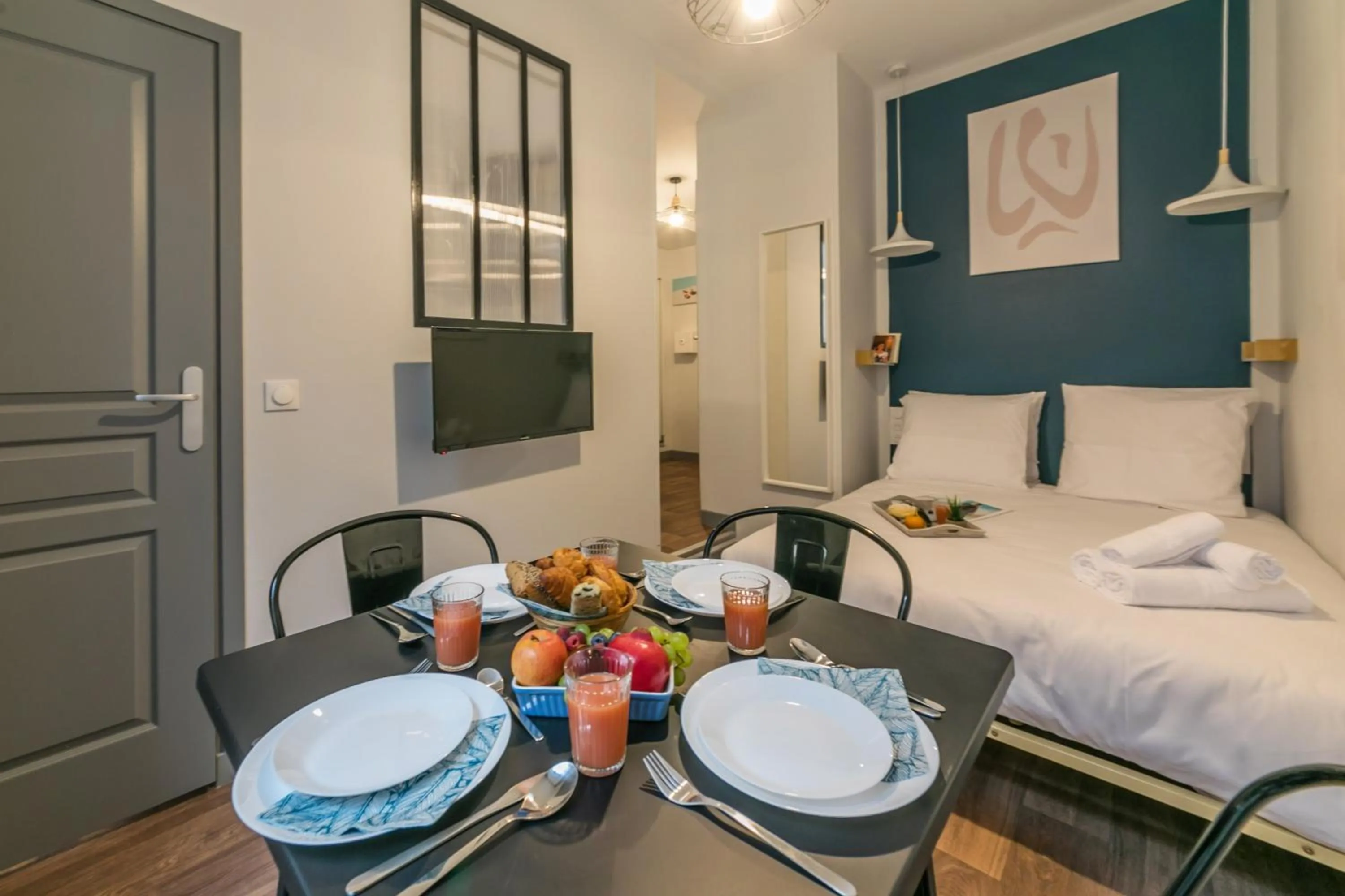 Bedroom, Bed in WS Louvre - Richelieu