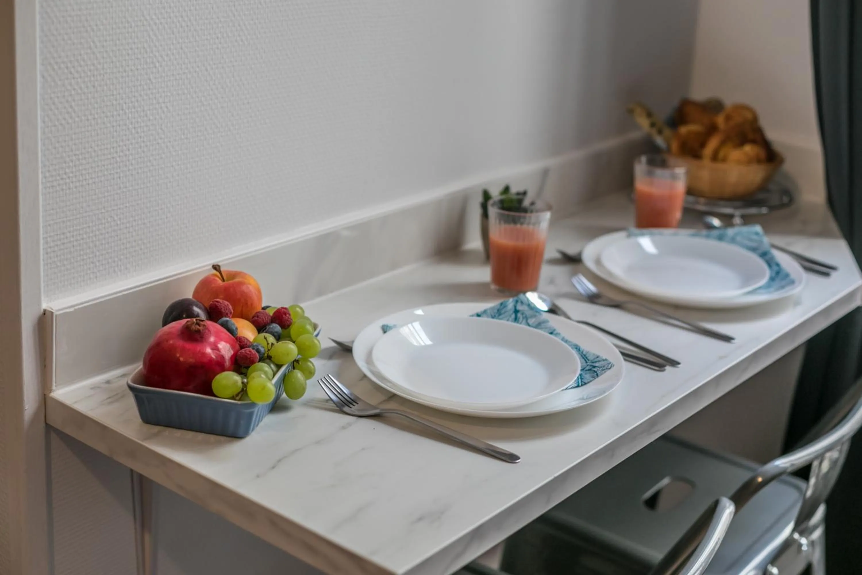 Dining area in WS Louvre - Richelieu