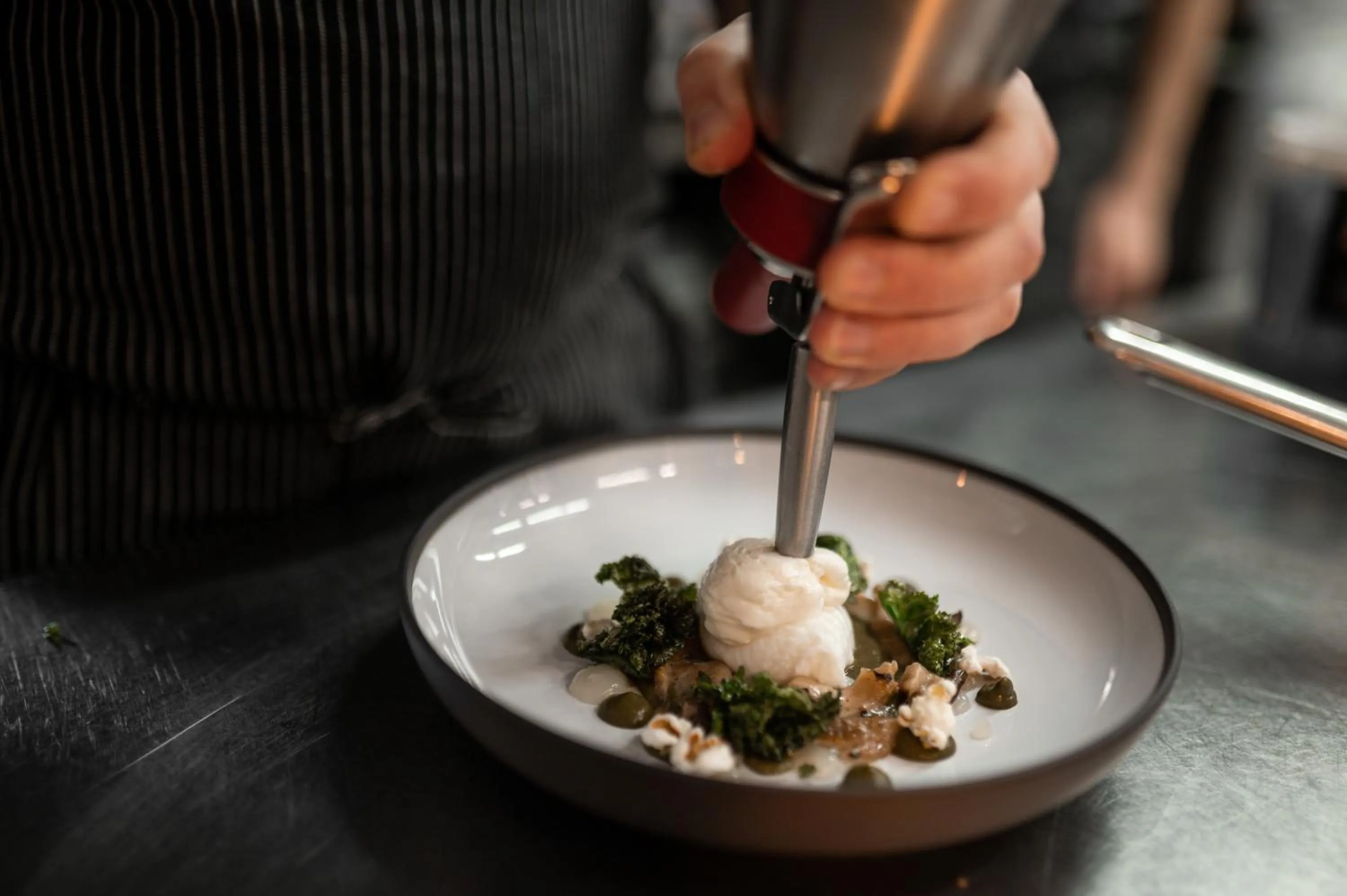 Restaurant/places to eat in flurin Suites