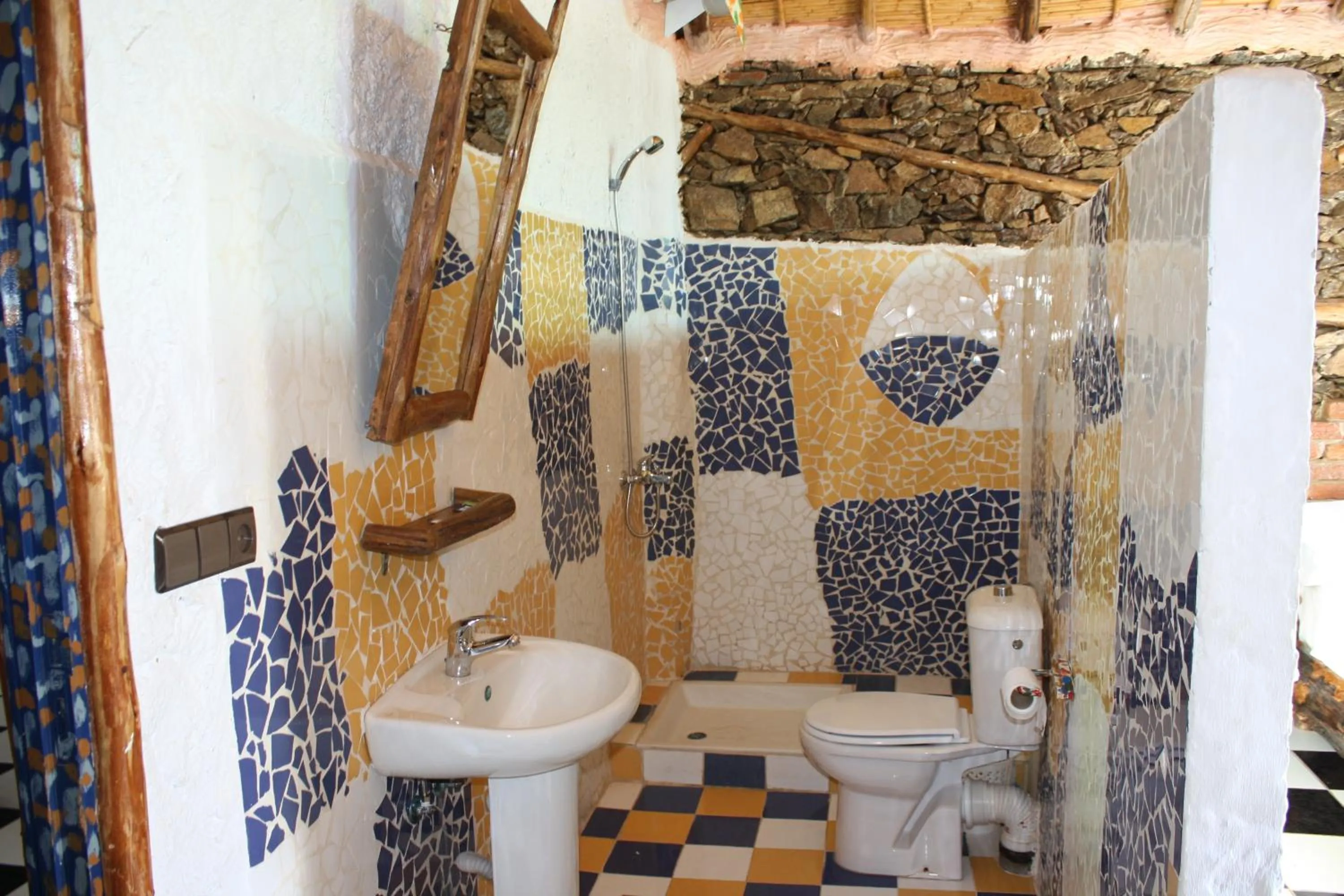 Bathroom in Hotel Leonor