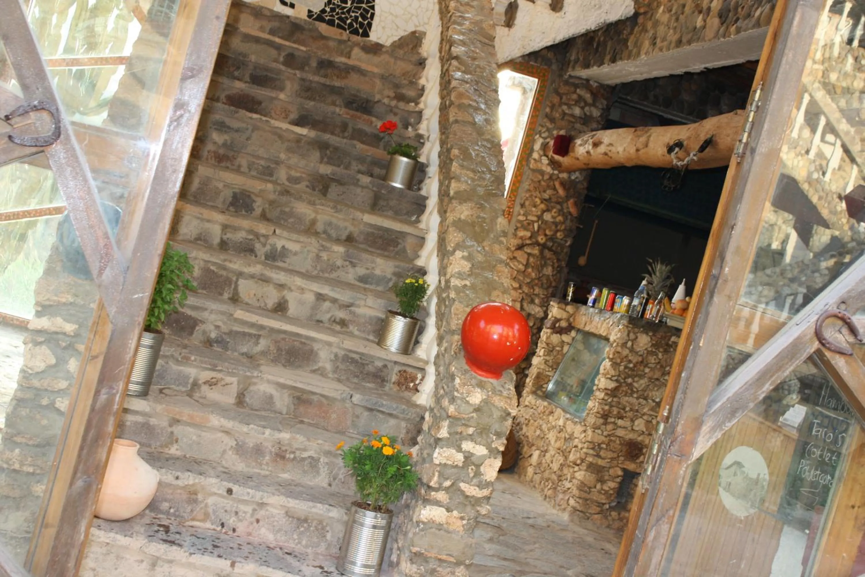 Facade/entrance in Hotel Leonor