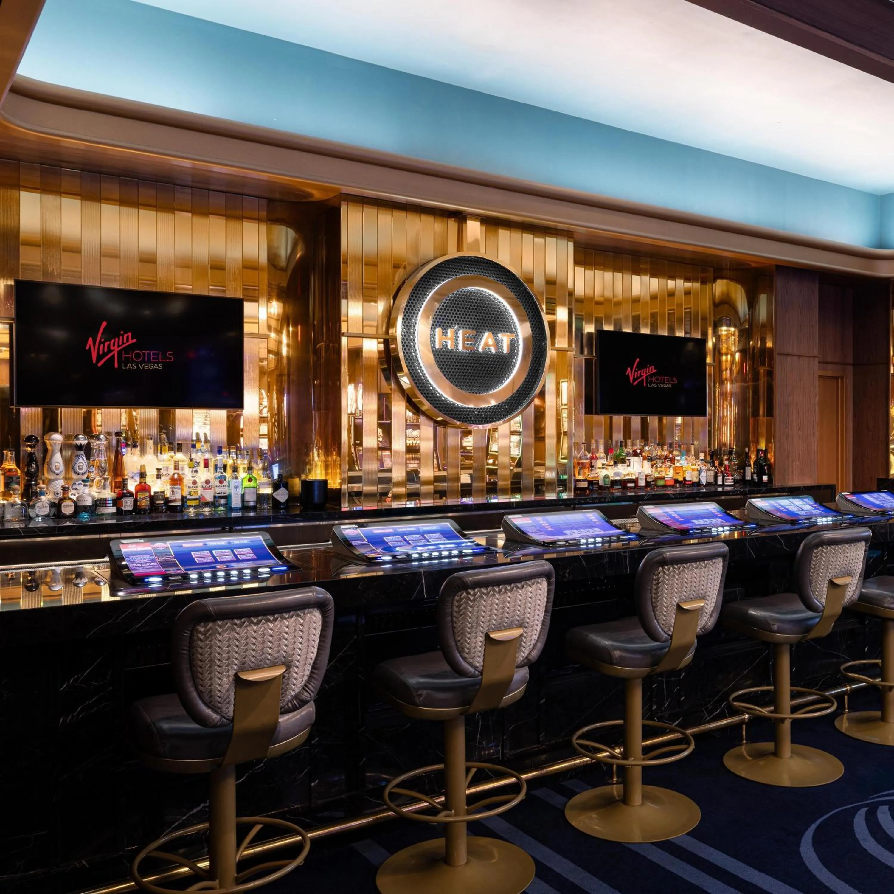 Lounge or bar in Virgin Hotels Las Vegas, Curio Collection by Hilton