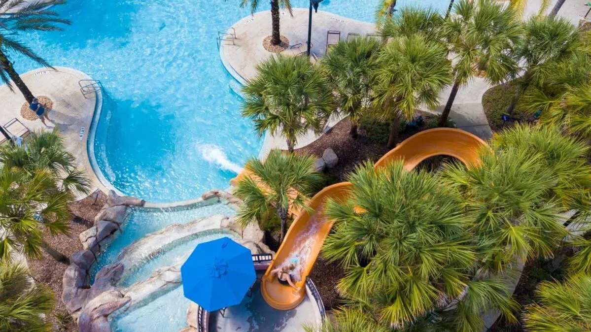 Gorgeous 5 Bd Single Family with Pool 5528