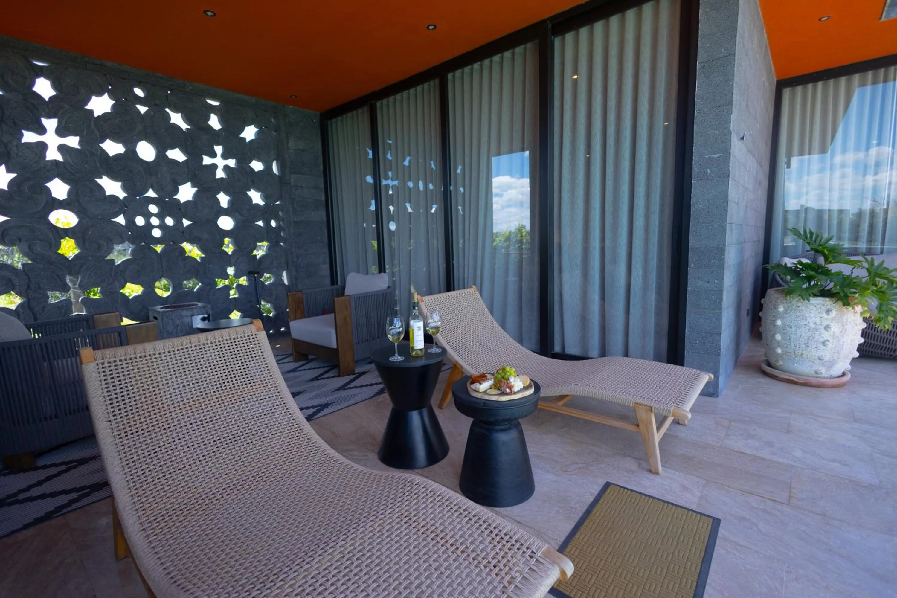 Balcony/Terrace in Casa Raíces Hotel Luxury & Viñedo