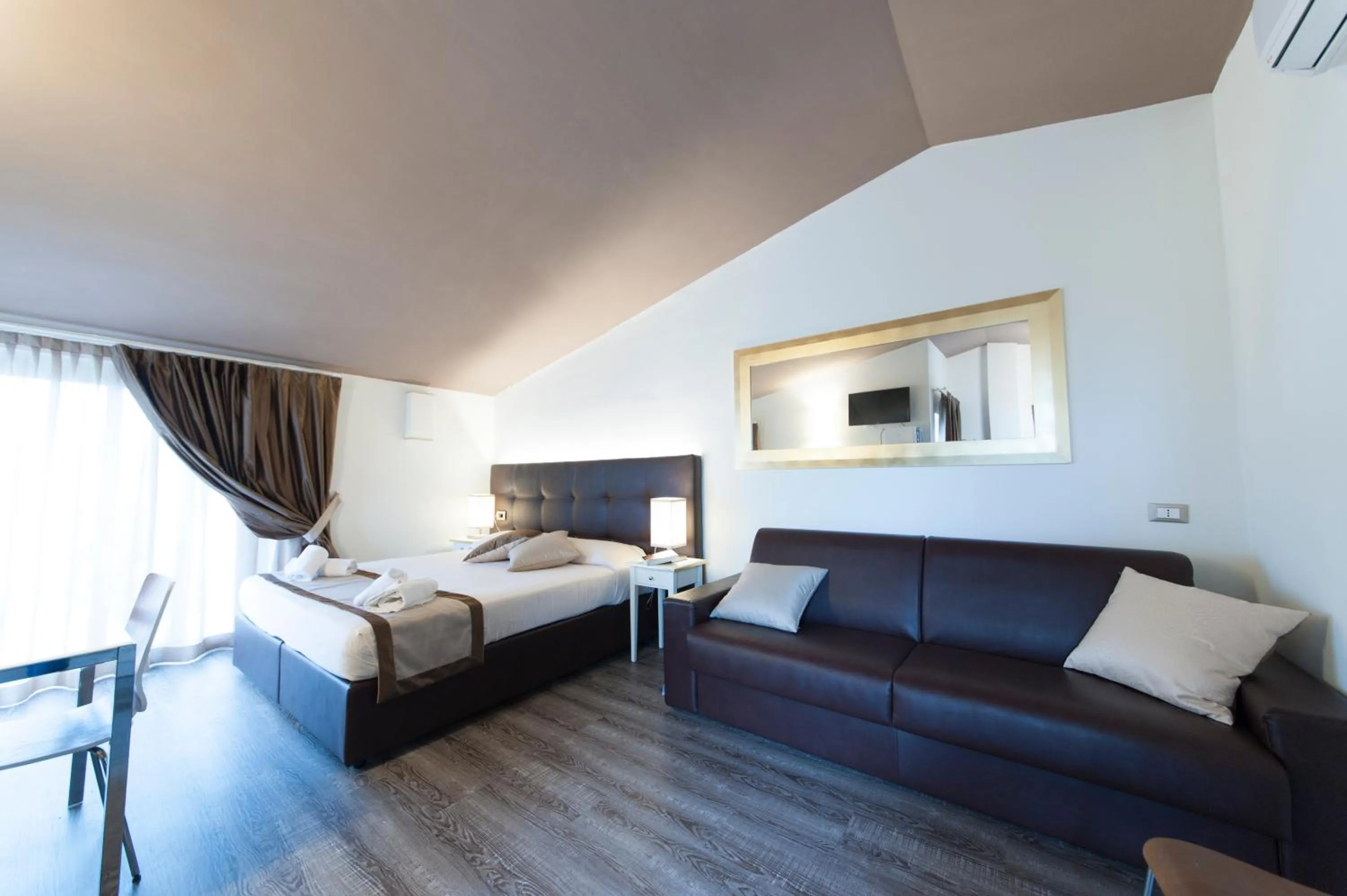 Photo of the whole room, Bed in Villa Giada Resort